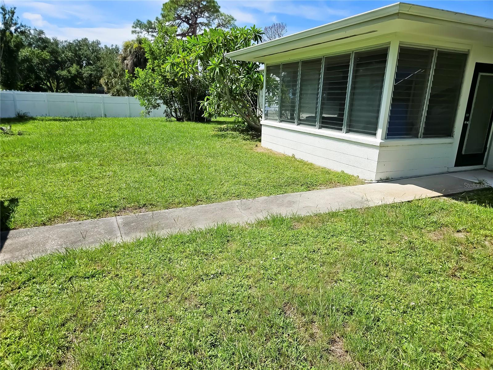 304 Shore Rd Property Photo 23
