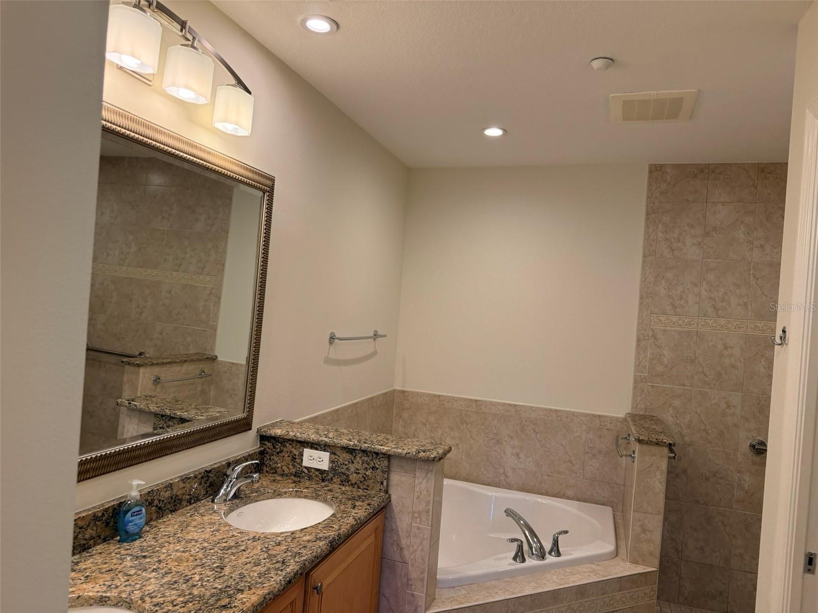 7702 Lake Vista Ct #303 Property Photo 30
