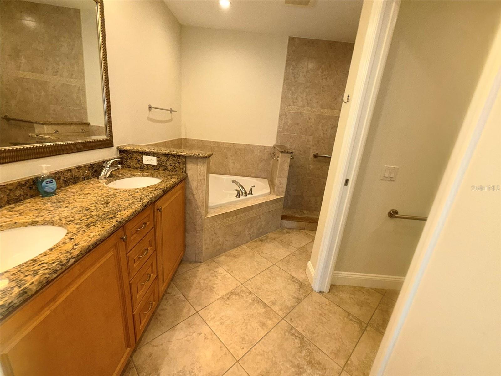 7702 Lake Vista Ct #303 Property Photo 31