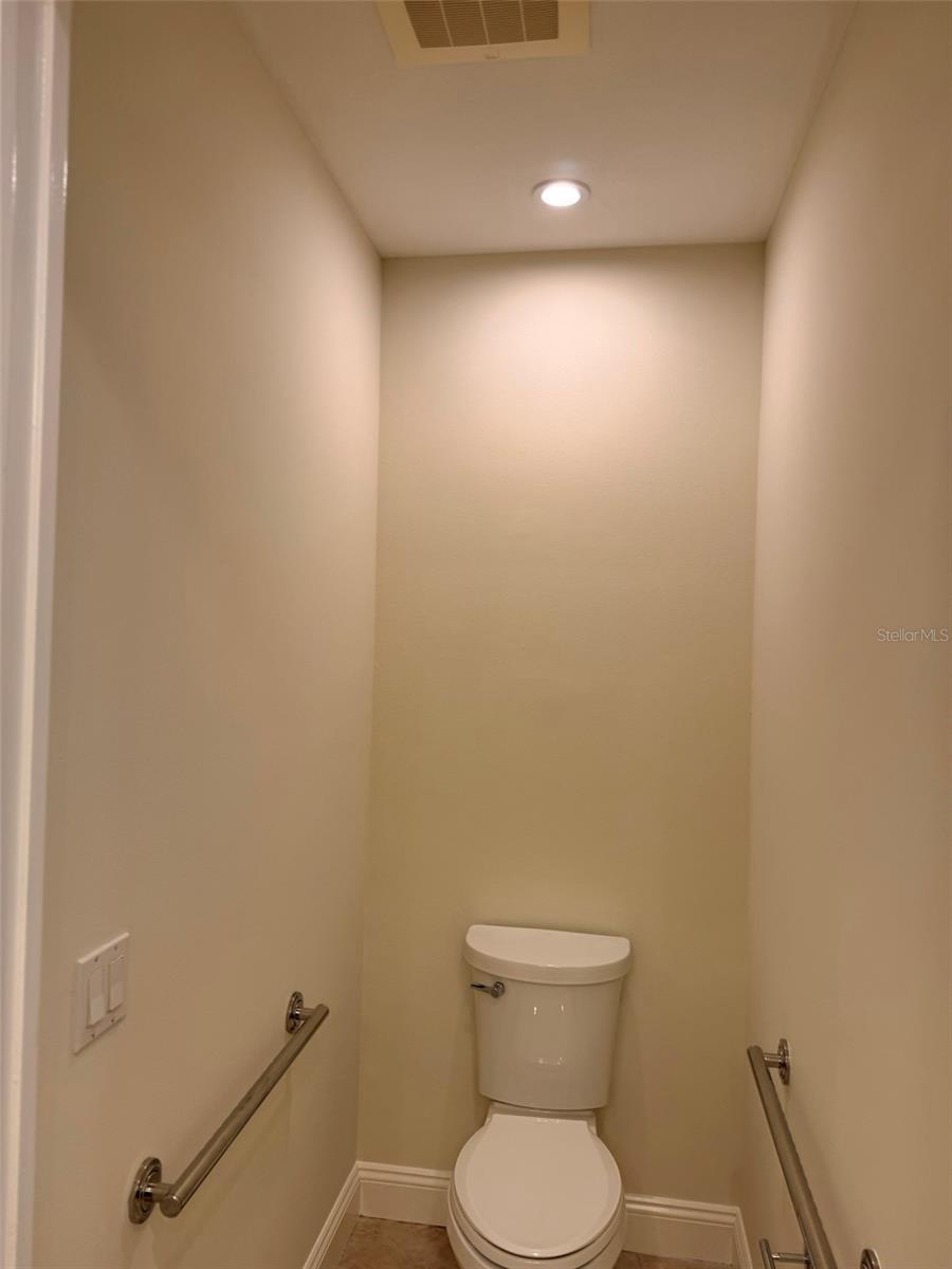 7702 Lake Vista Ct #303 Property Photo 32