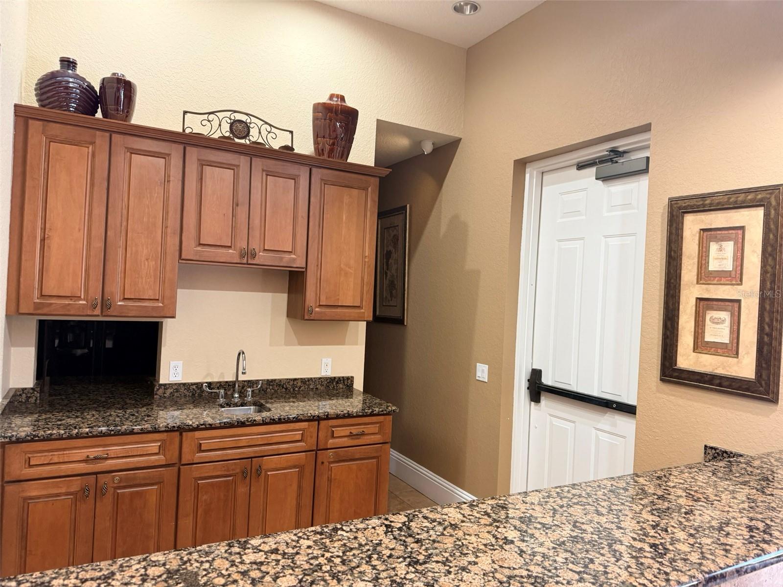 7702 Lake Vista Ct #303 Property Photo 44