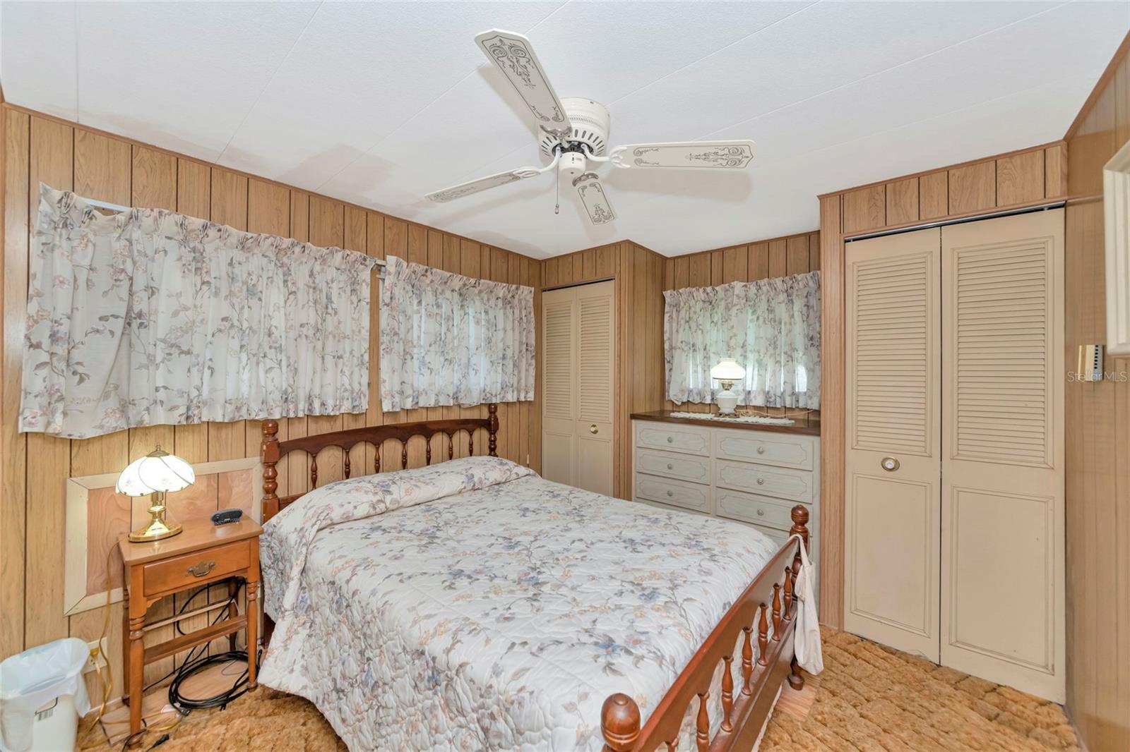 216 Outer Dr E Property Photo 6