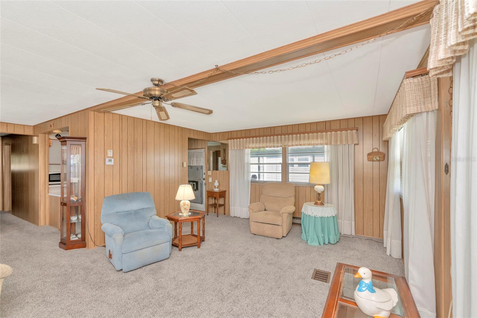 216 Outer Dr E Property Photo 23