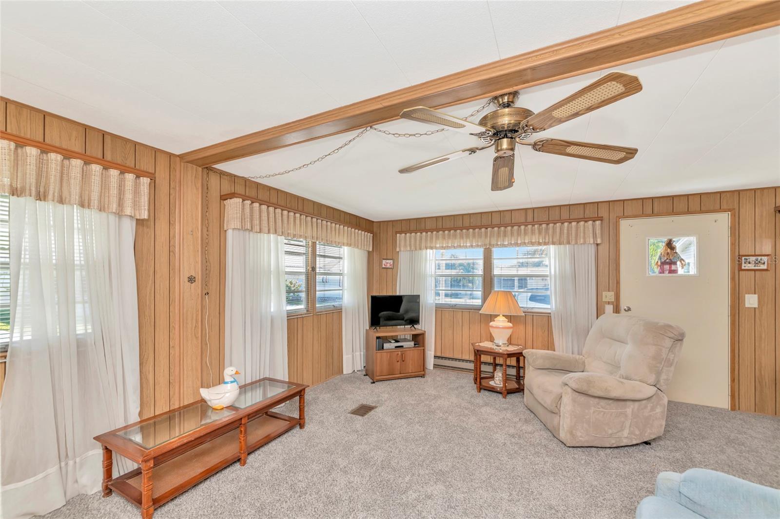 216 Outer Dr E Property Photo 26