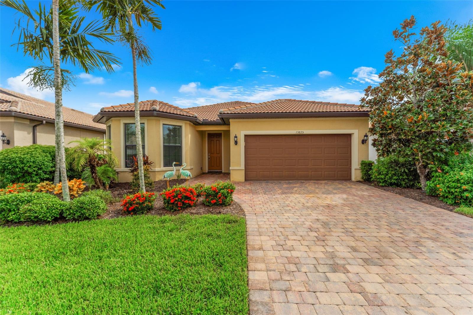 13825 Karina St Property Photo 1