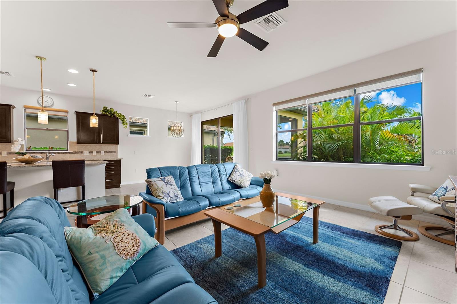 13825 Karina St Property Photo 16