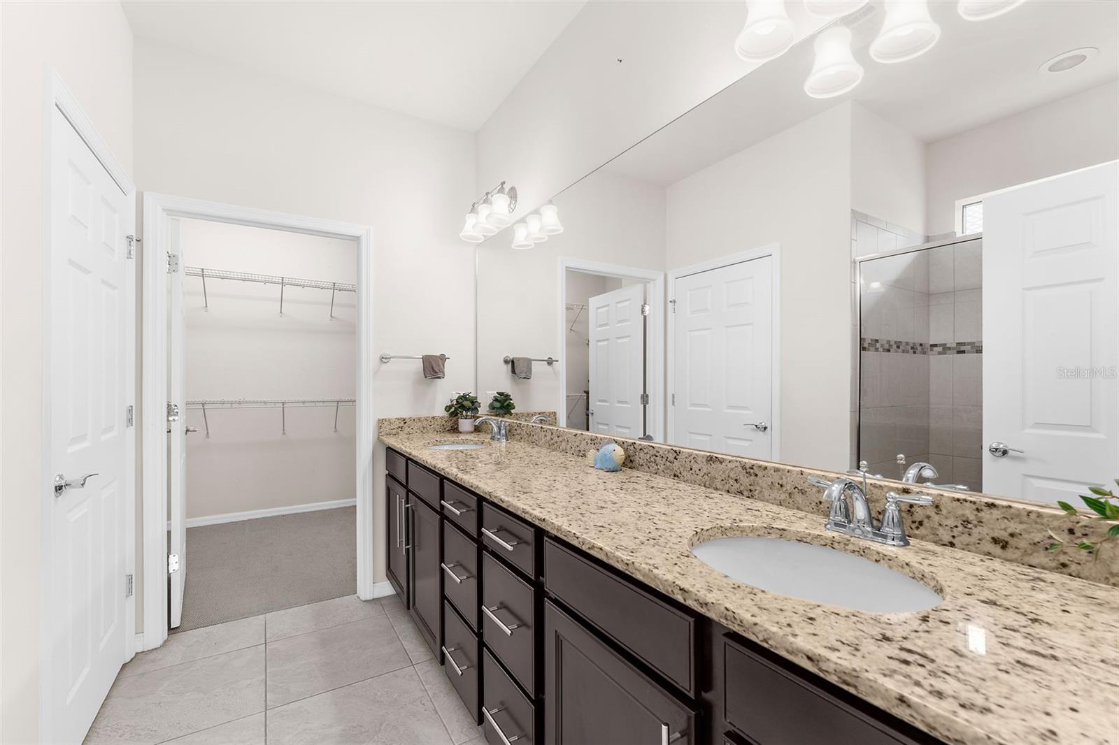 13825 Karina St Property Photo 21