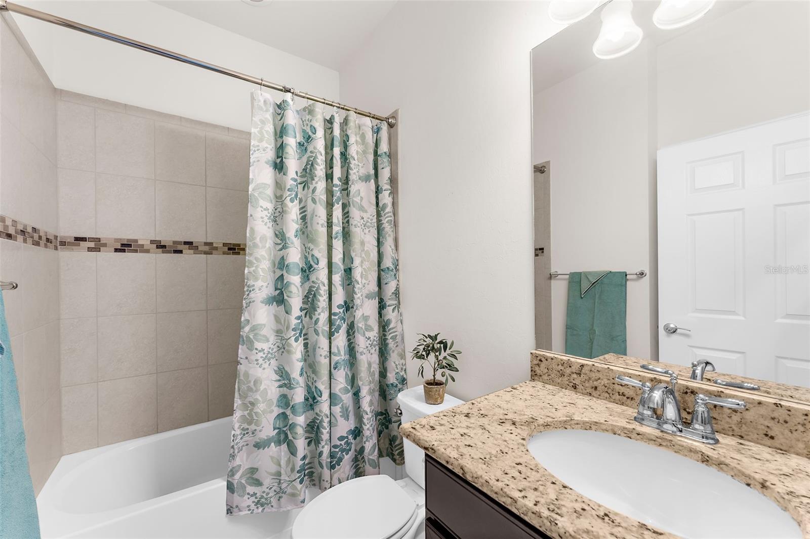 13825 Karina St Property Photo 27