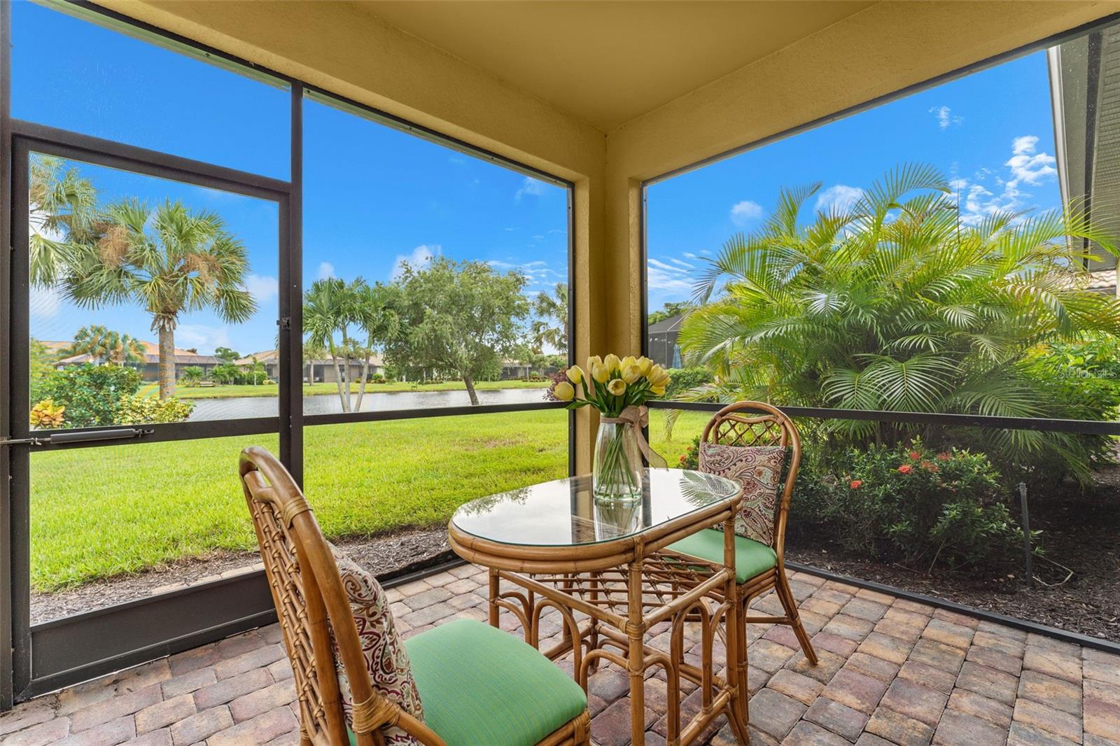 13825 Karina St Property Photo 32