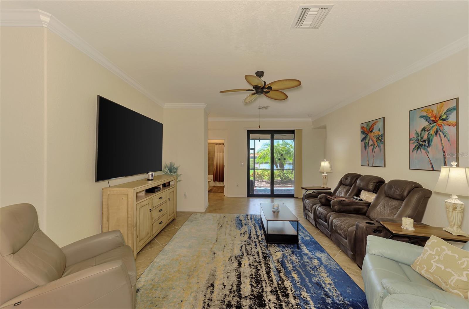 9845 Hilltop Dr Property Photo 17