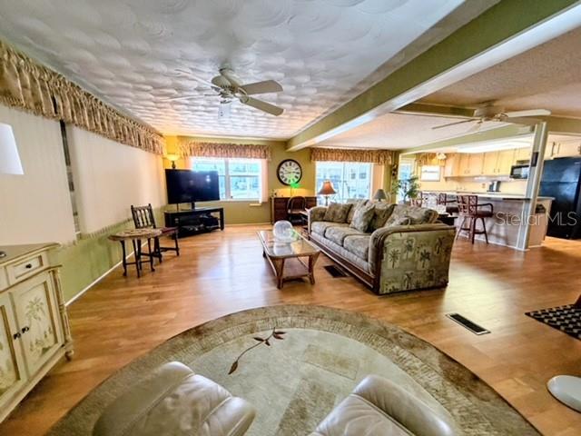 814 Turf Property Photo 4