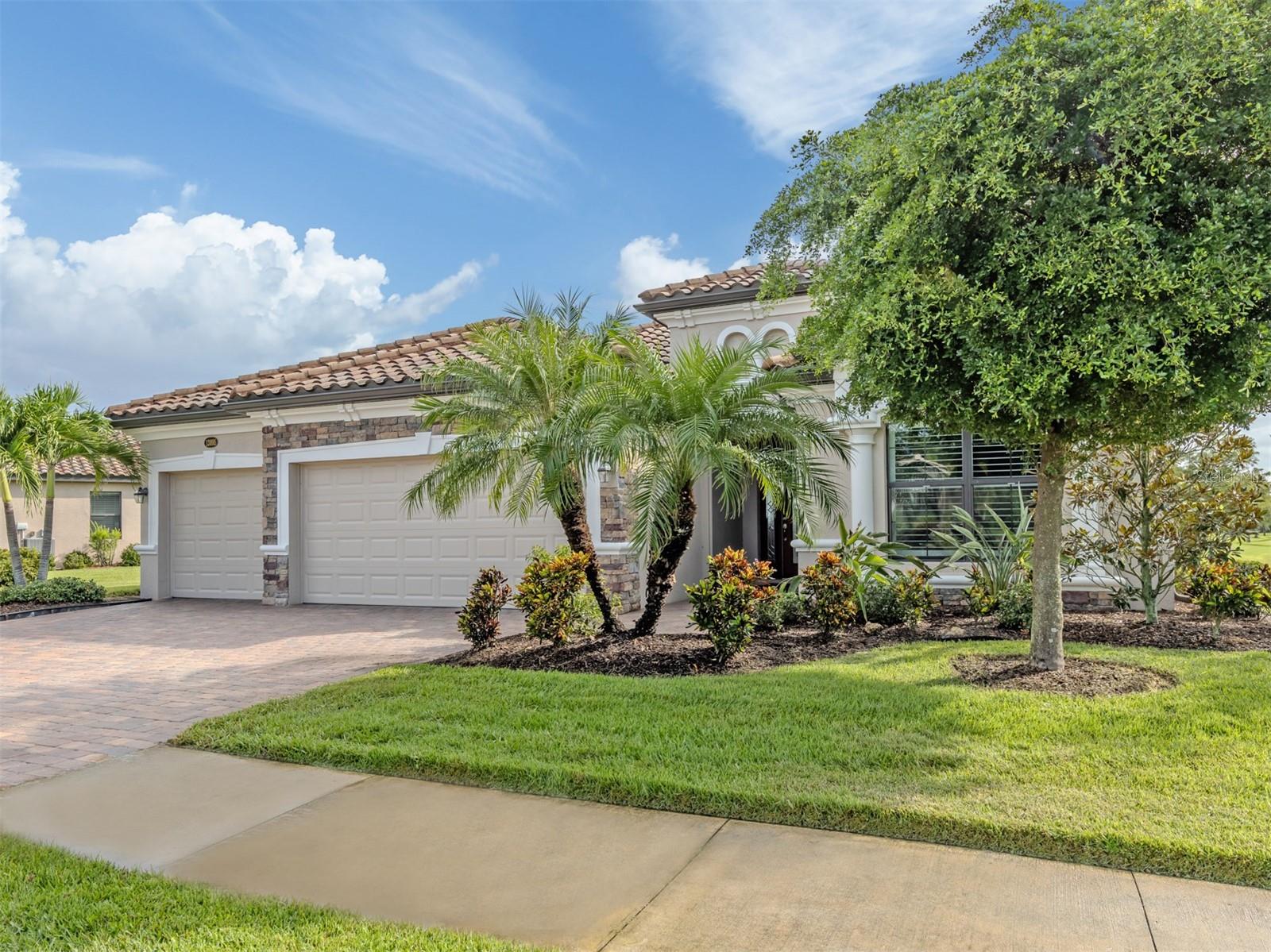 13895 Vancanza Dr Property Photo 2