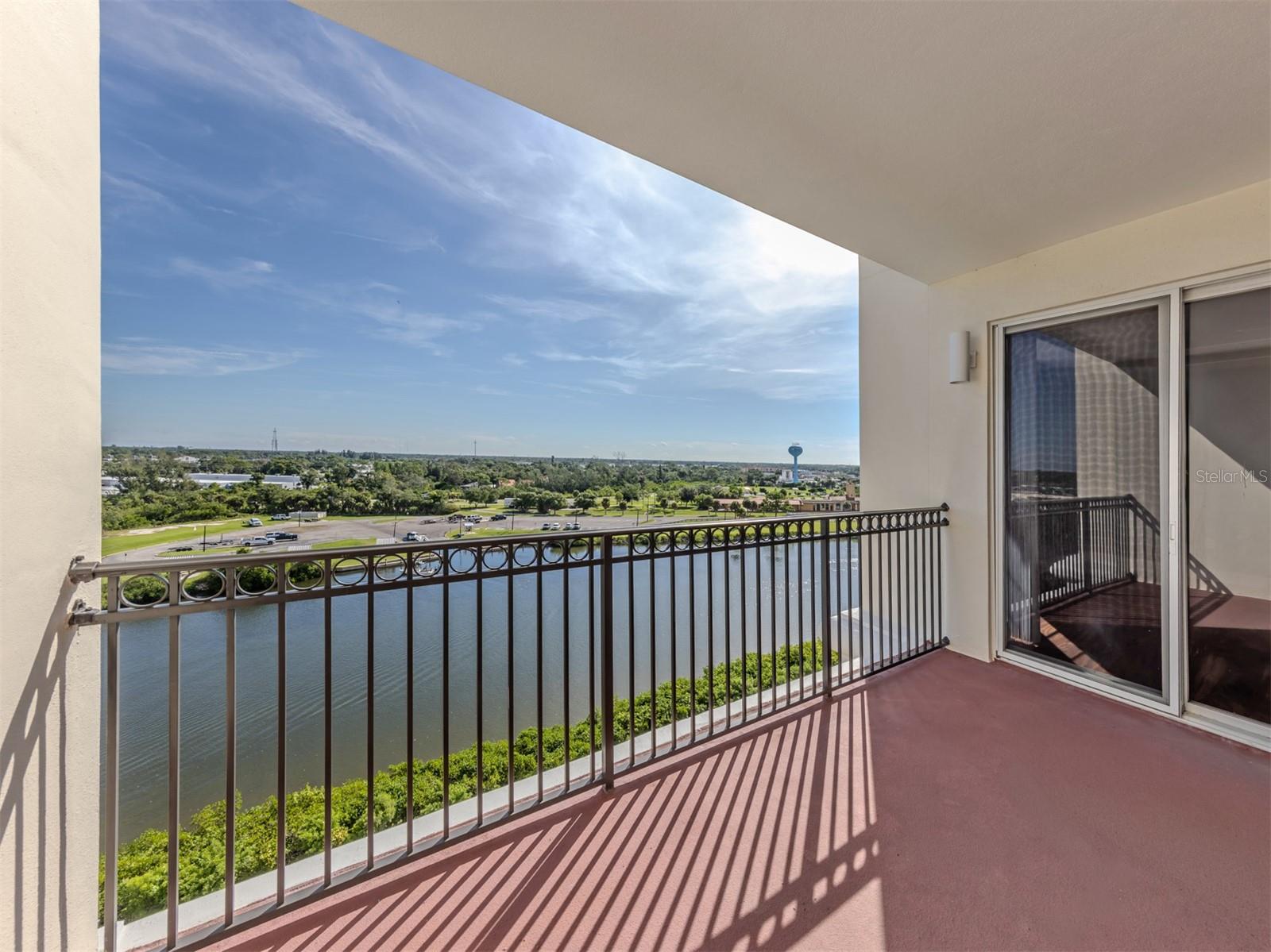 167 Tampa Ave E #813 Property Photo 5