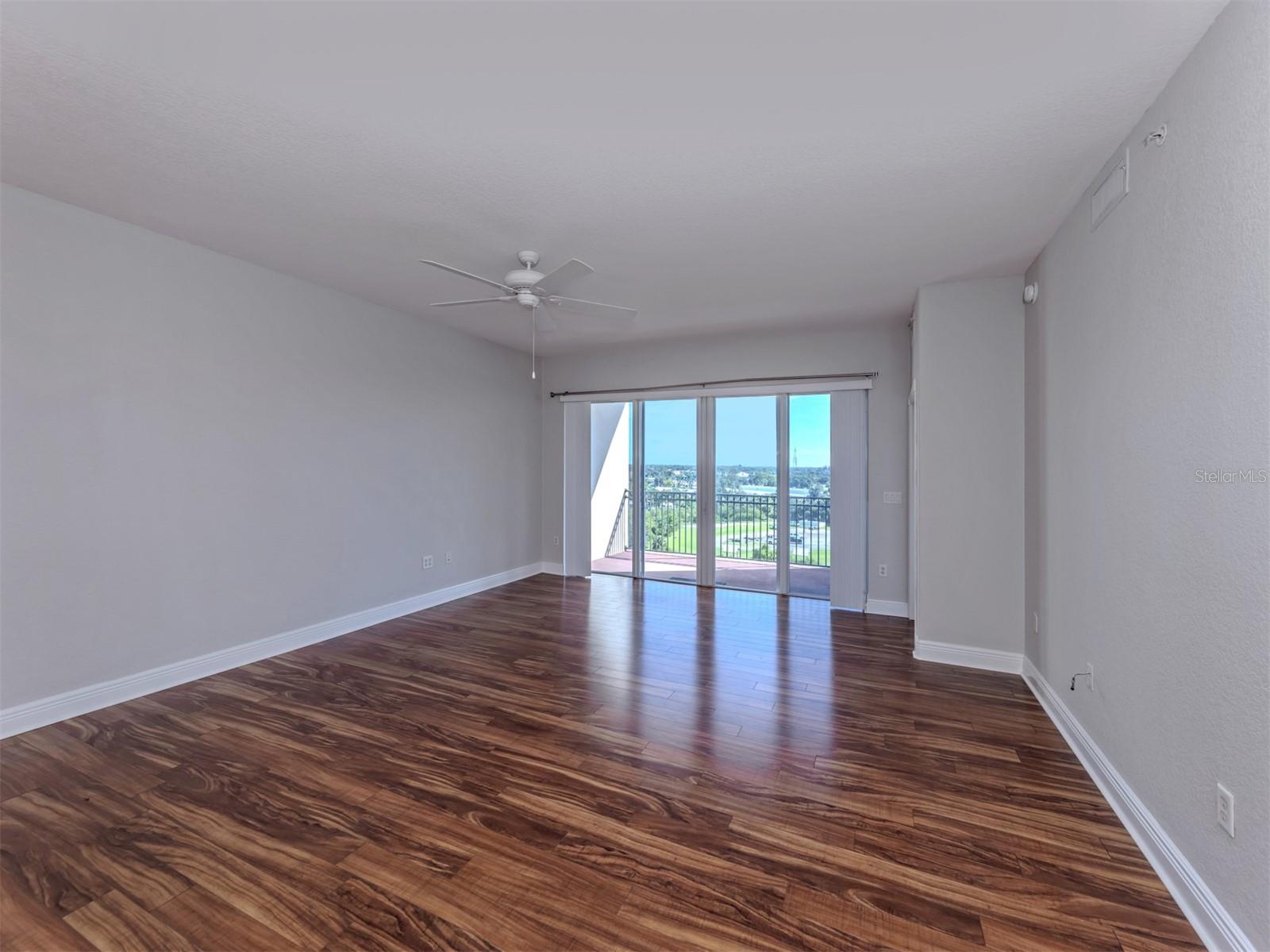 167 Tampa Ave E #813 Property Photo 9