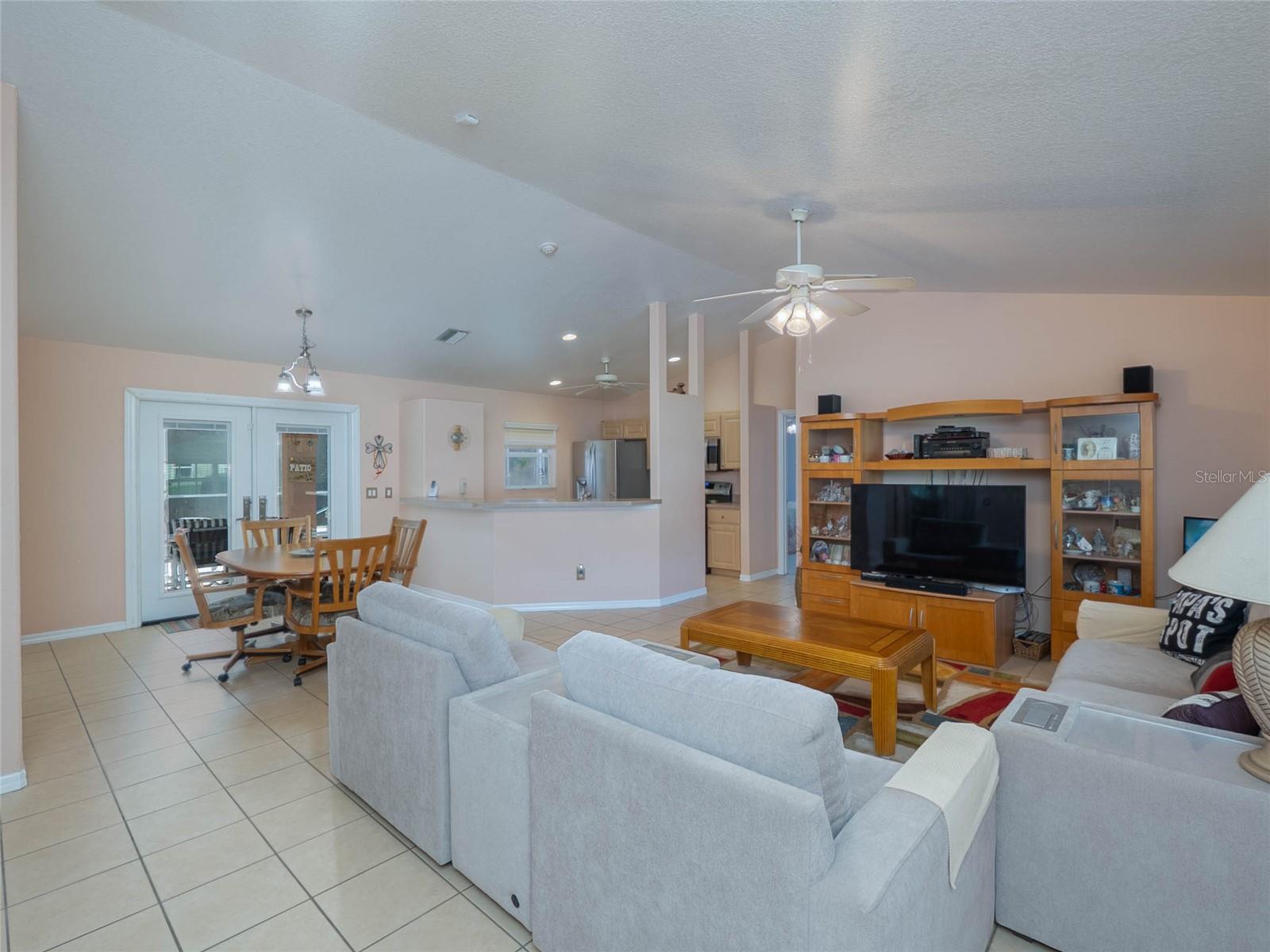 5586 Galambos St Property Photo 4