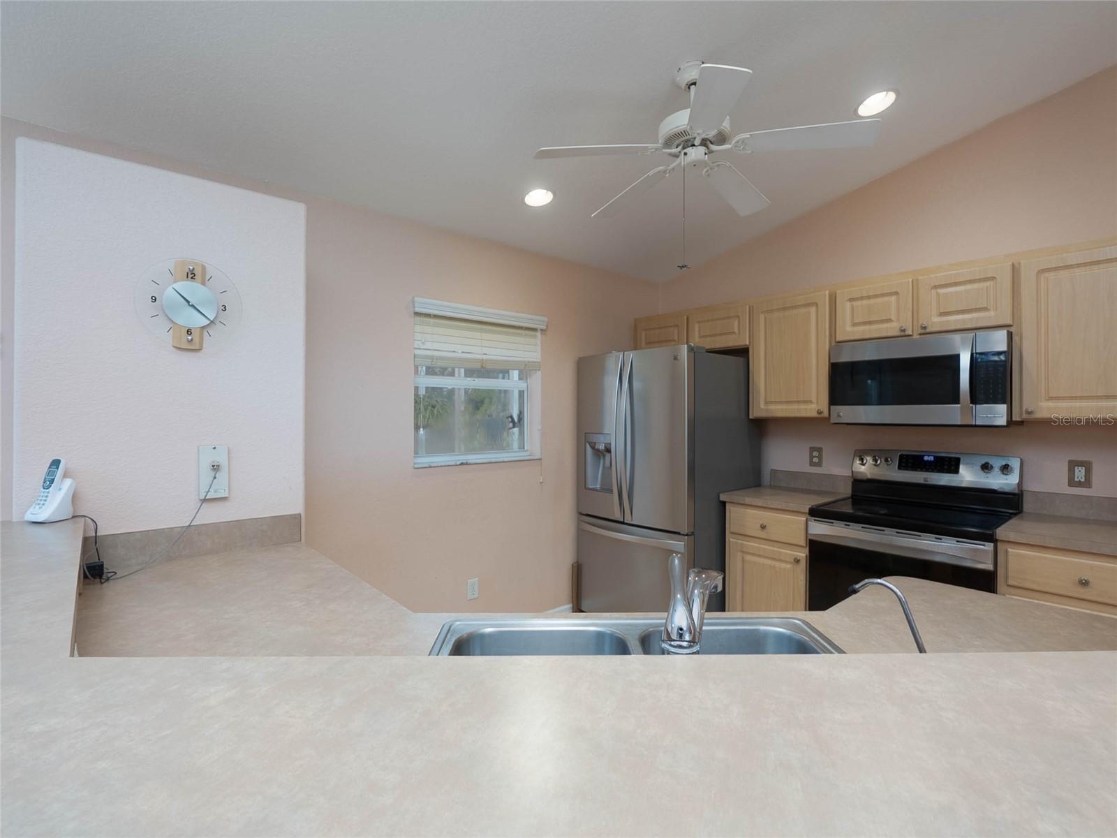 5586 Galambos St Property Photo 13