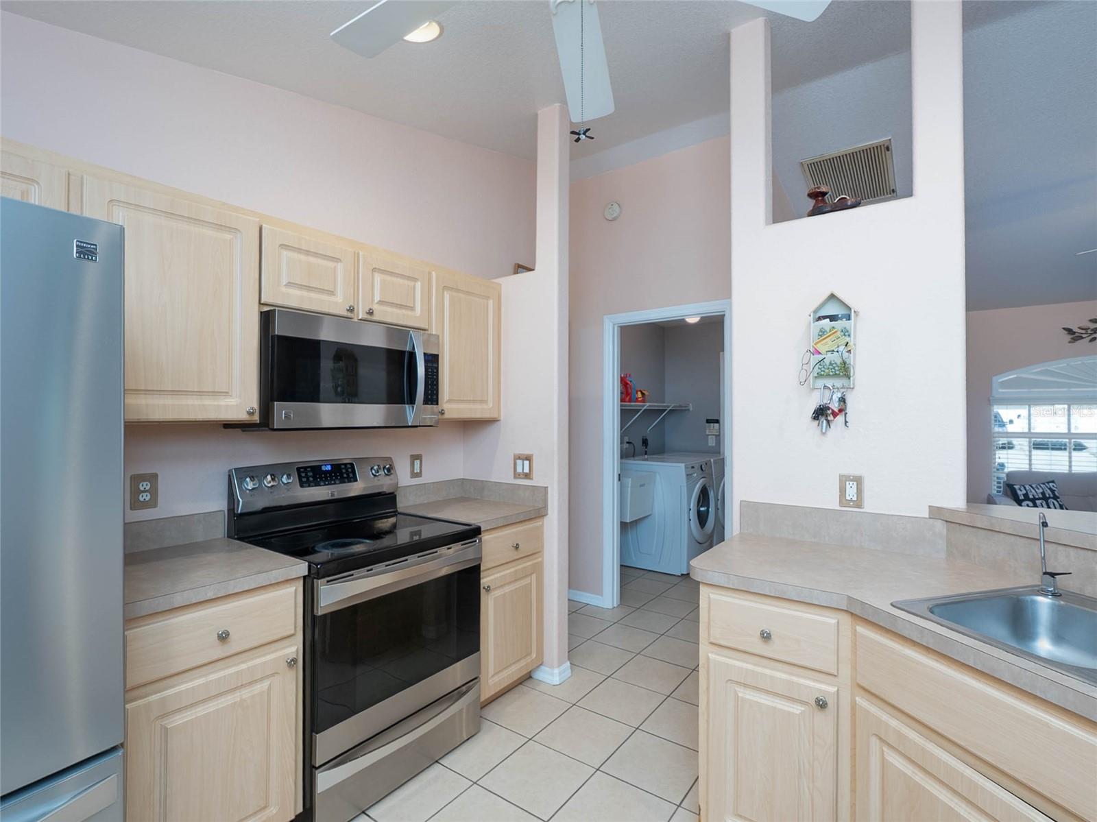 5586 Galambos St Property Photo 17