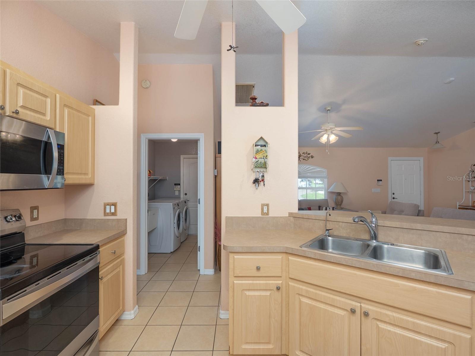 5586 Galambos St Property Photo 18