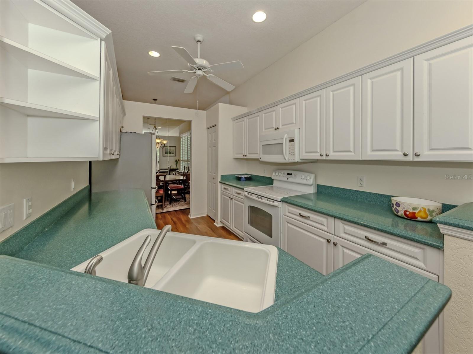 554 Fallbrook Dr Property Photo 14