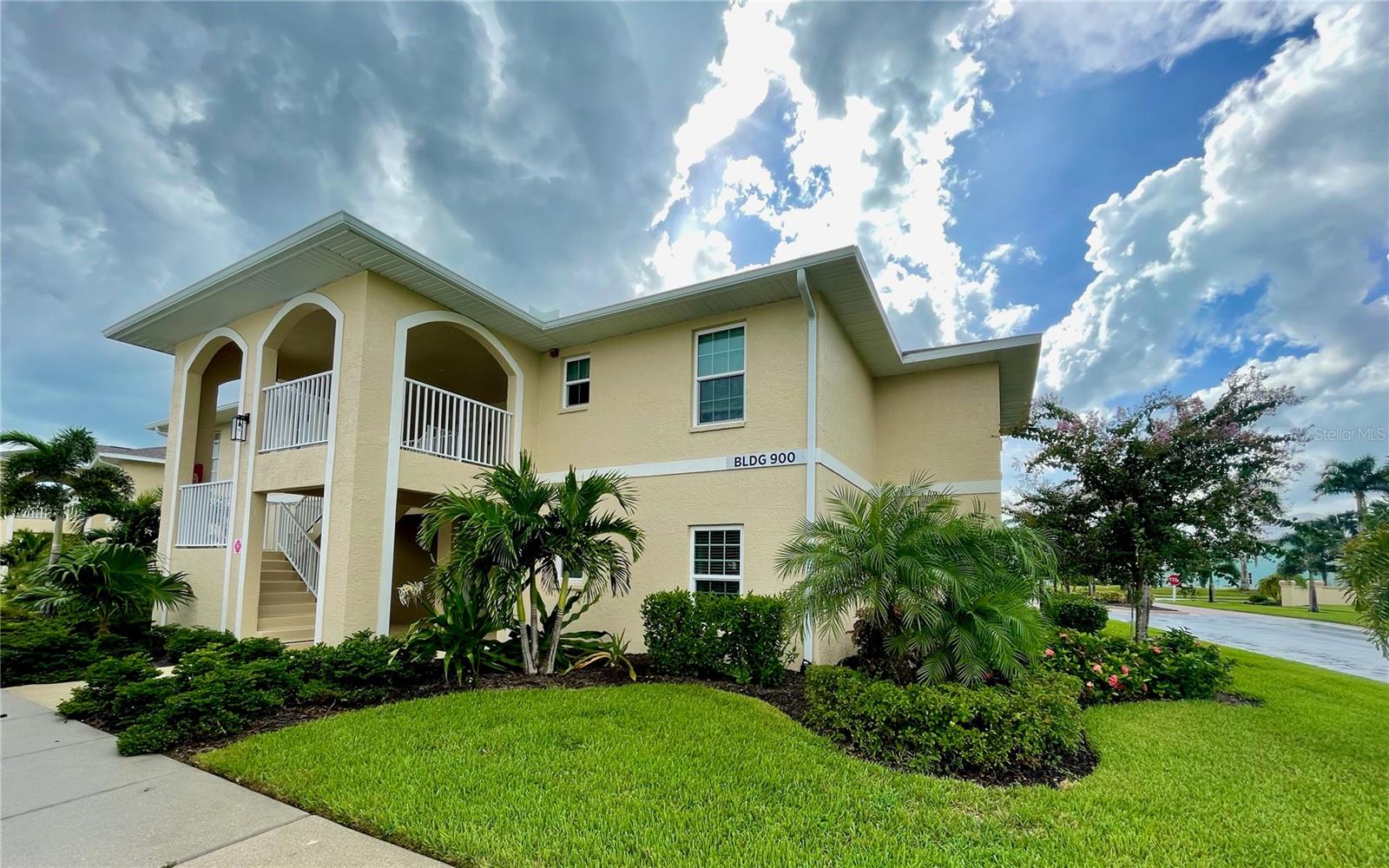 5800 SABAL TRACE DR #904 Property Photo 1
