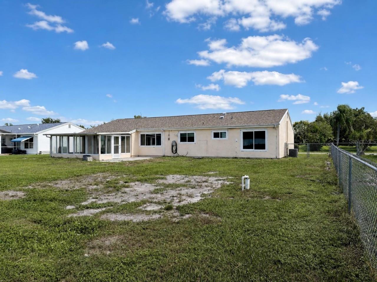 2755 Greendale Rd Property Photo 5