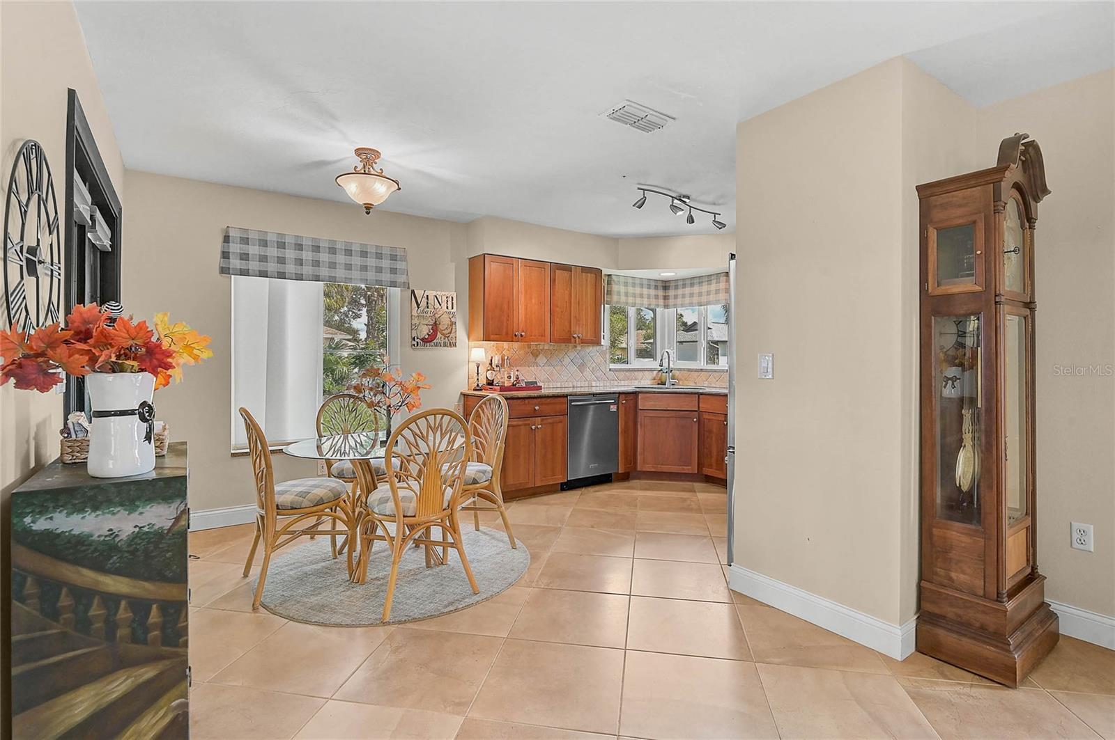 3216 Meadow Run Dr Property Photo 7