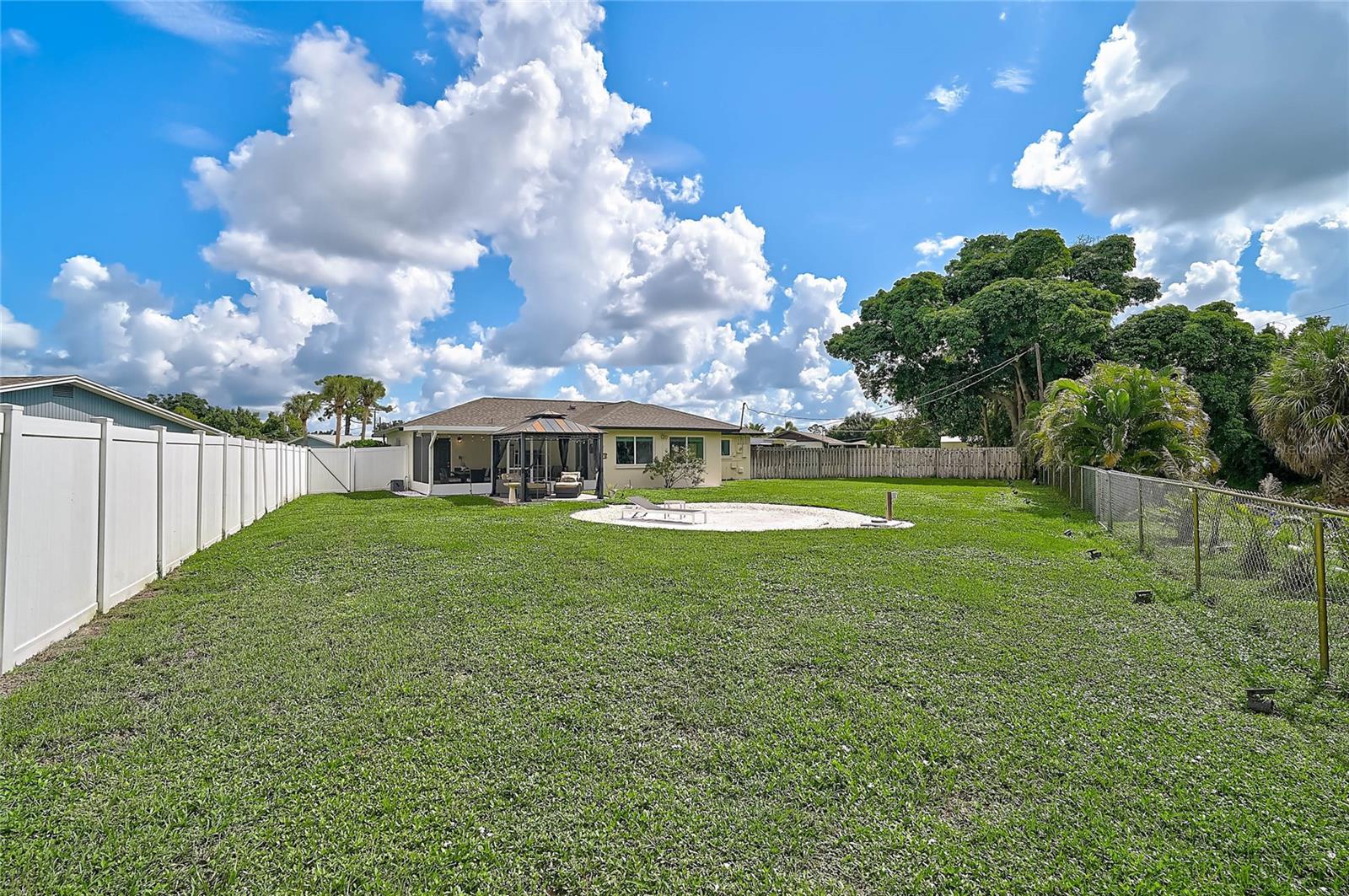 233 Malvern Dr Property Photo 29