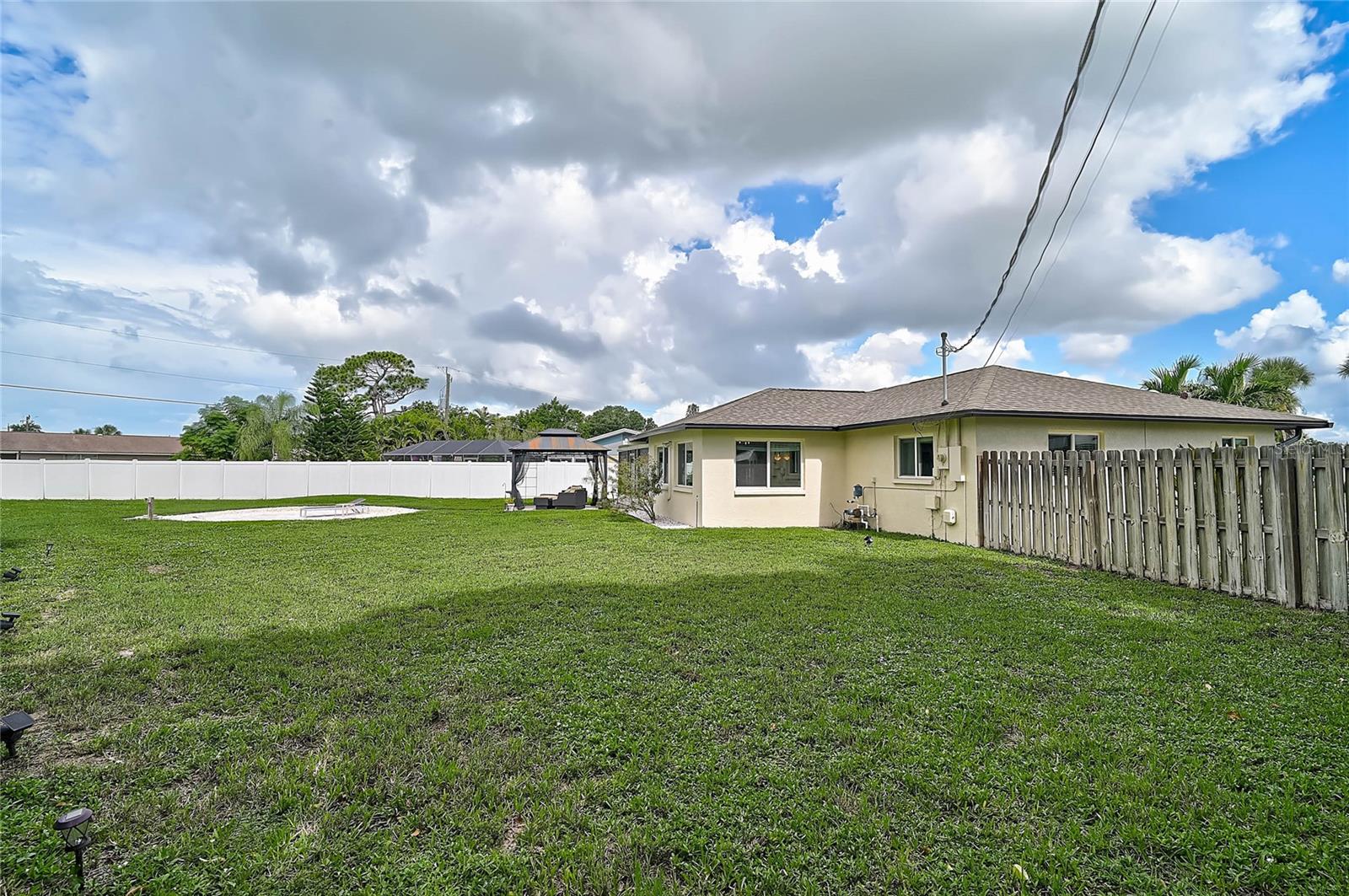 233 Malvern Dr Property Photo 30