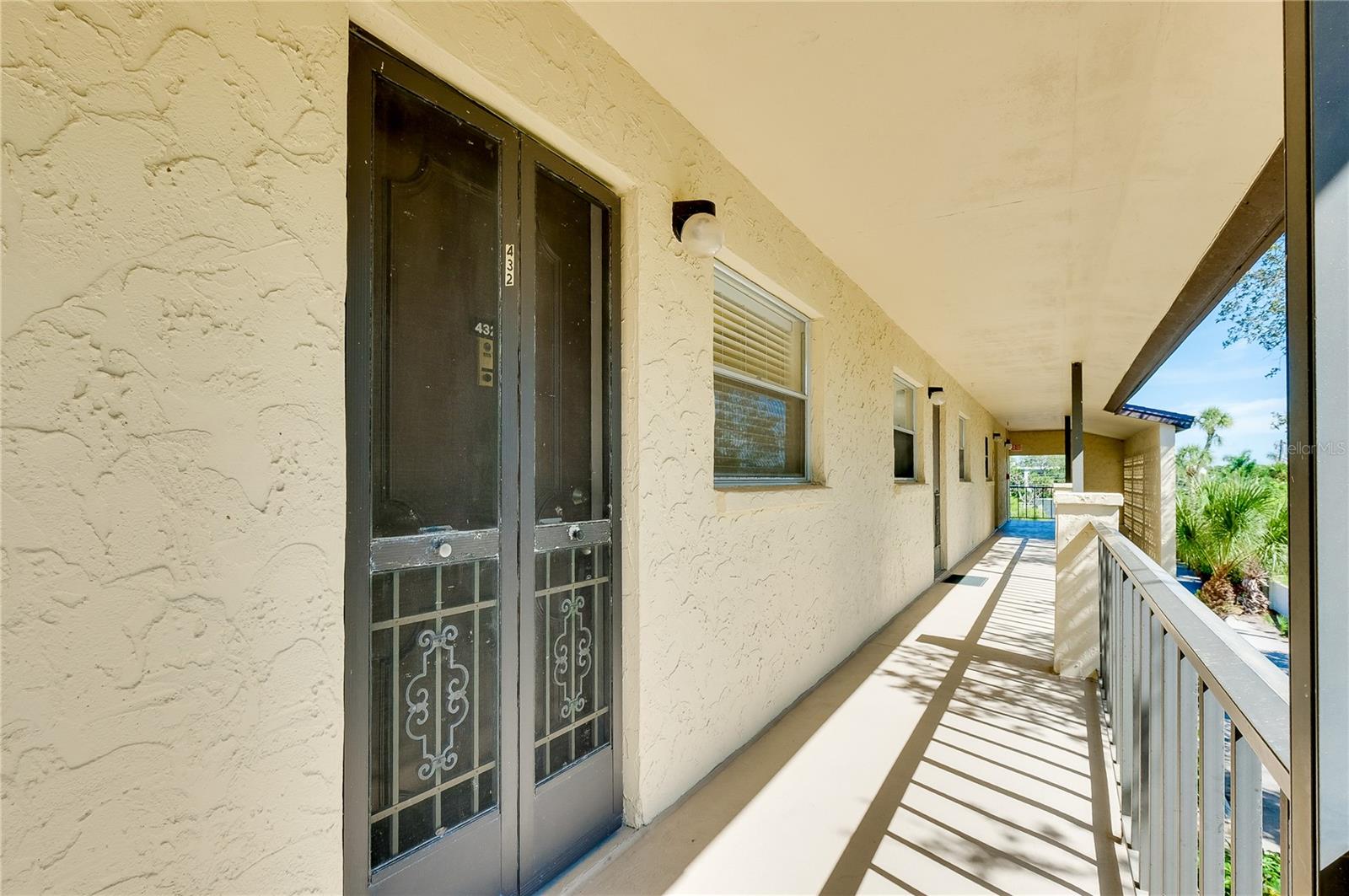 2280 STICKNEY POINT RD #432 Property Photo 1