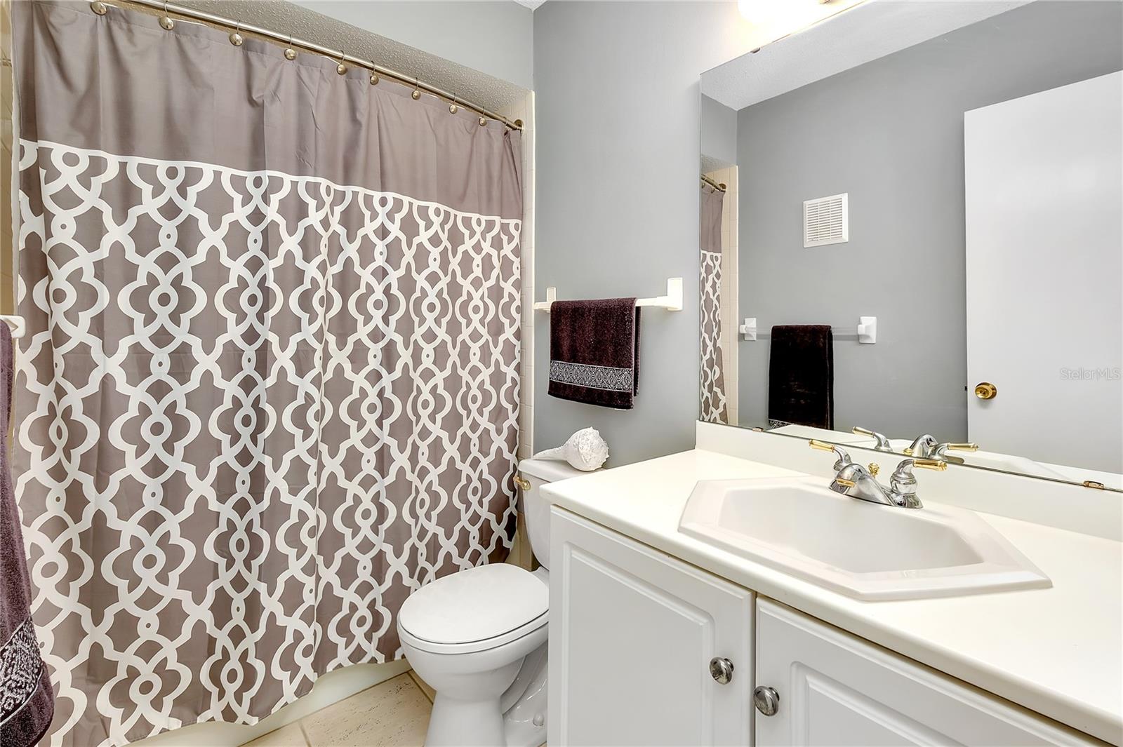 2280 Stickney Point Rd #432 Property Photo 21