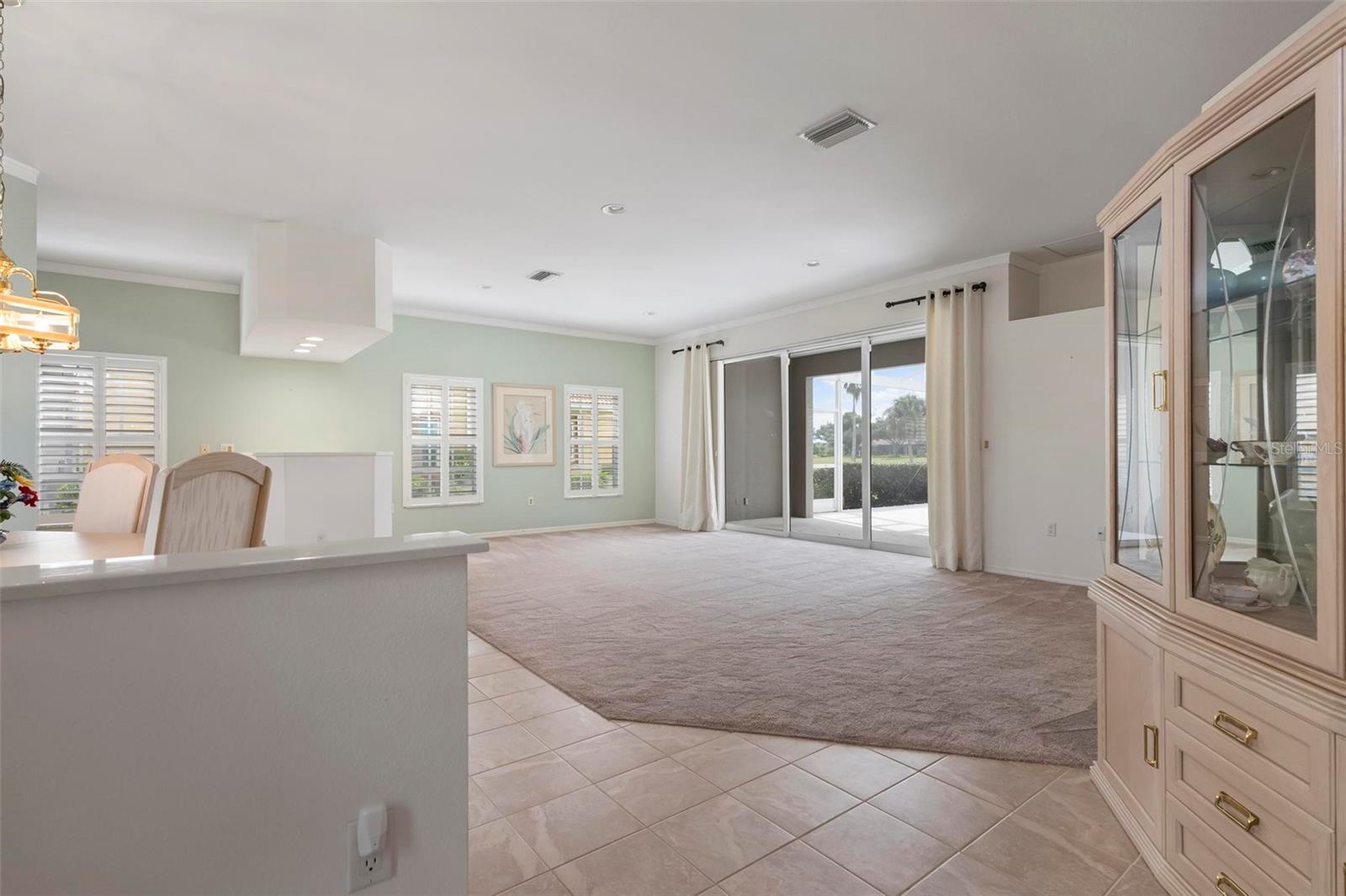 613 Khyber Ln Property Photo 6
