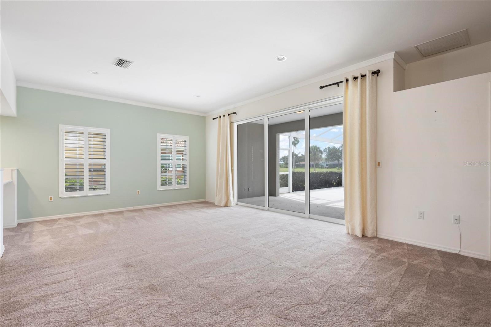 613 Khyber Ln Property Photo 9