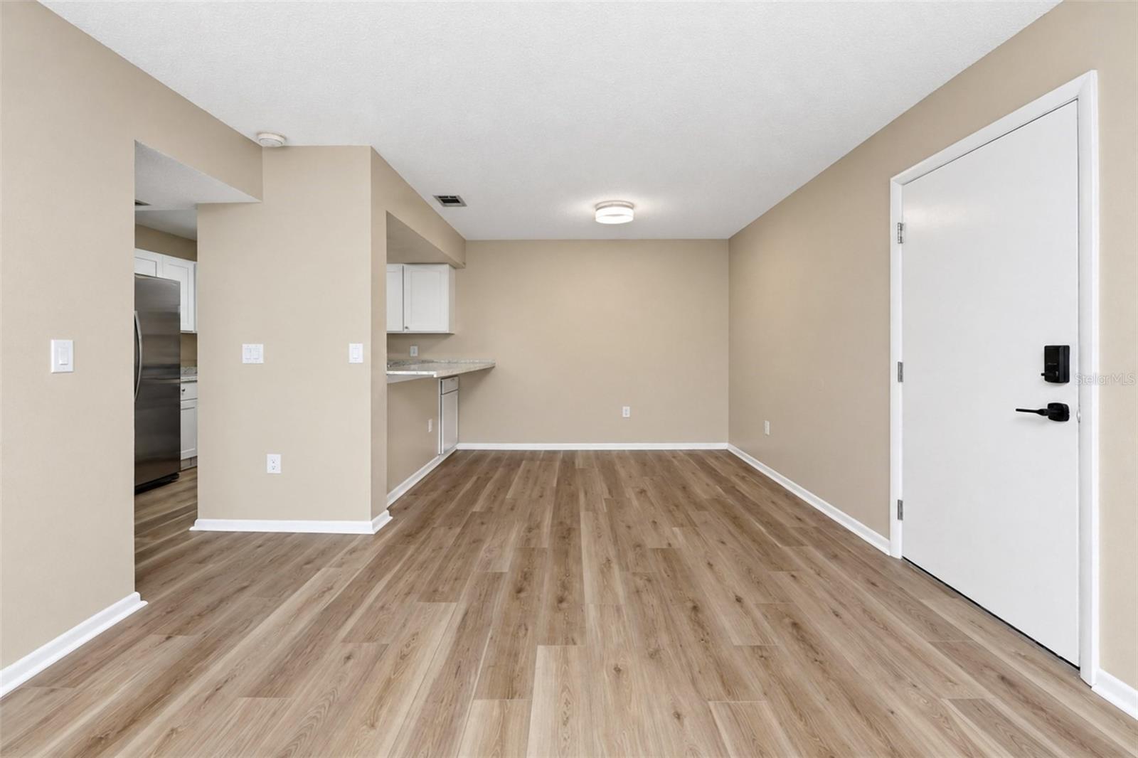 642 Bird Bay Dr E #205 Property Photo 6