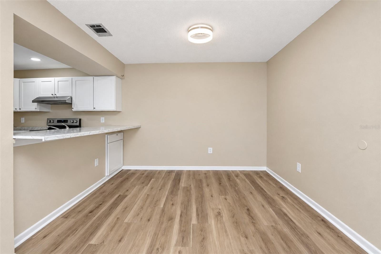 642 Bird Bay Dr E #205 Property Photo 10