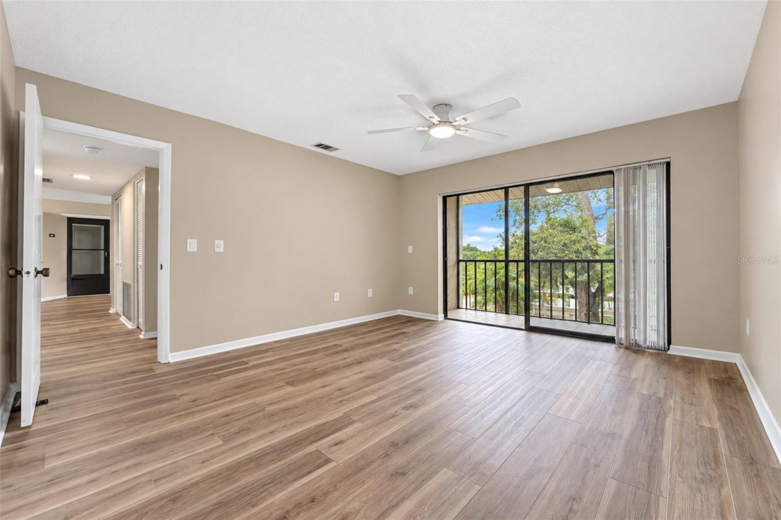 642 Bird Bay Dr E #205 Property Photo 15