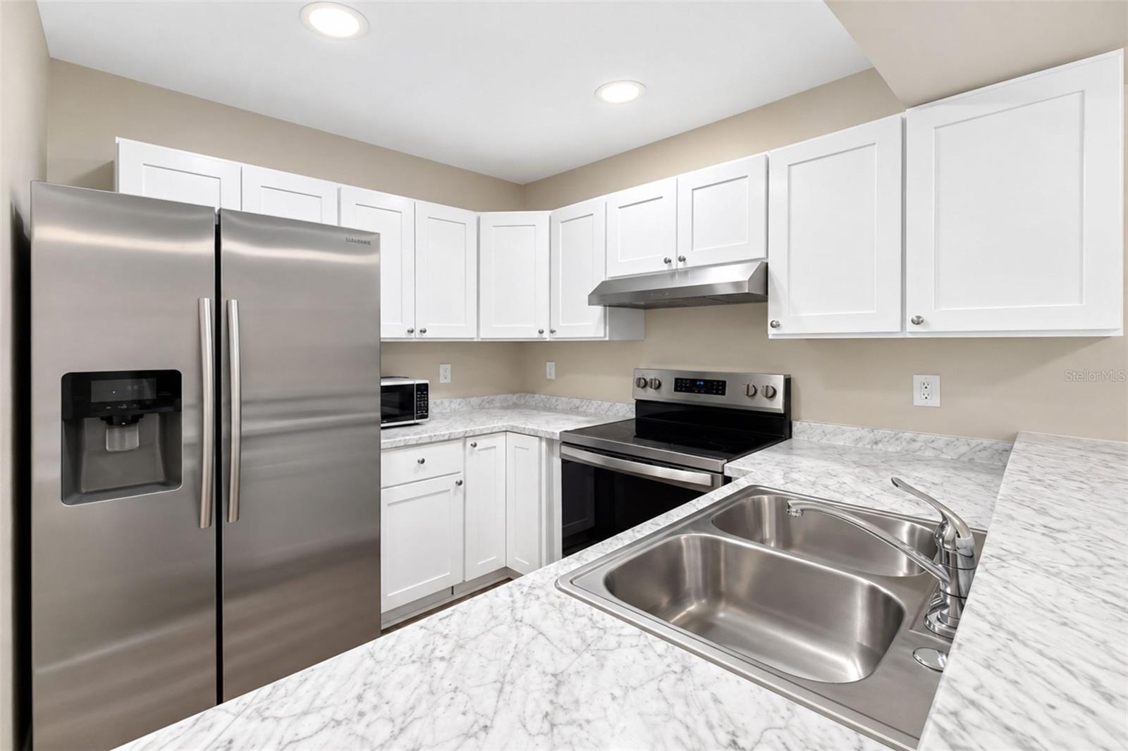642 Bird Bay Dr E #205 Property Photo 17