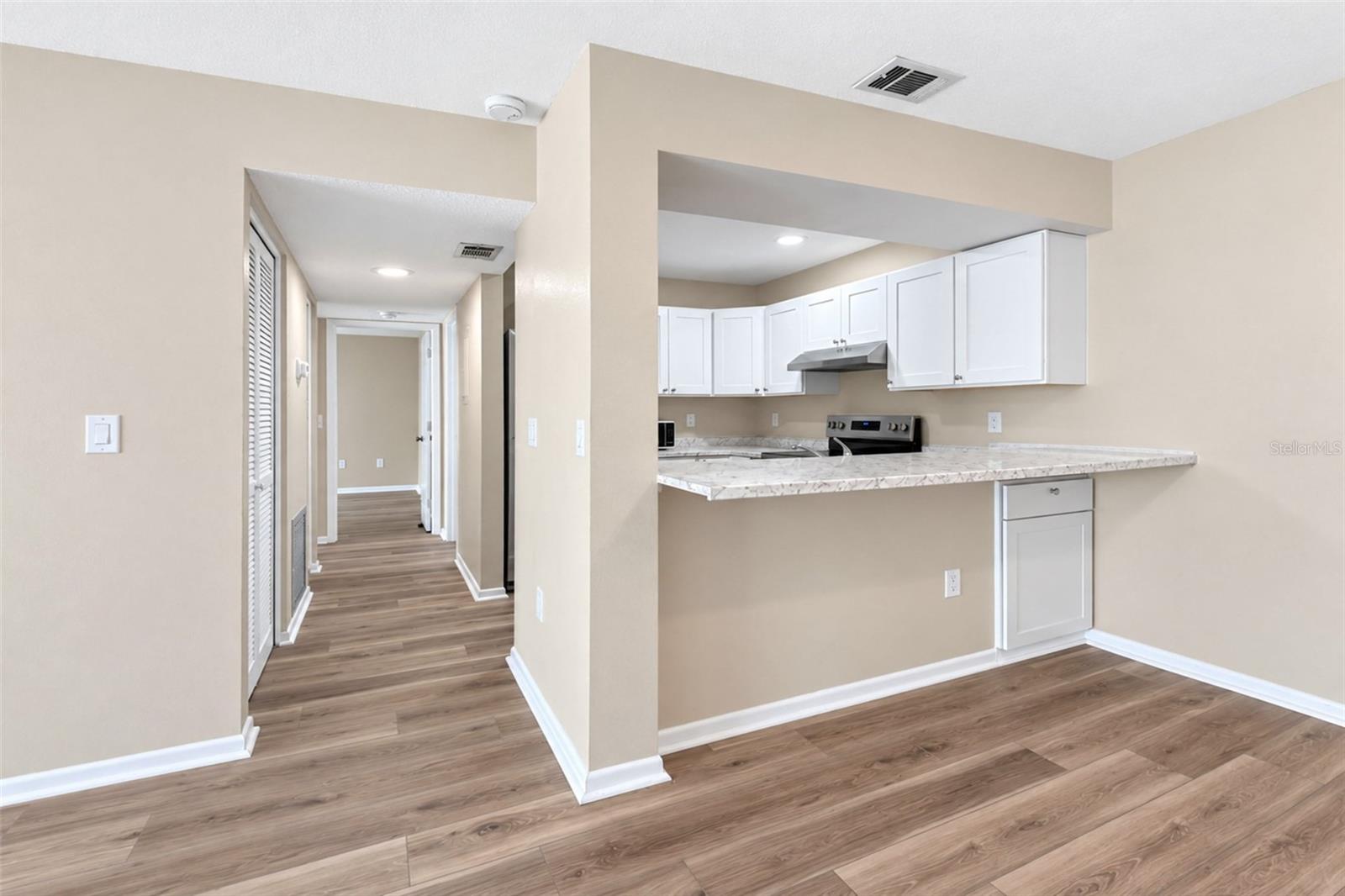 642 Bird Bay Dr E #205 Property Photo 18