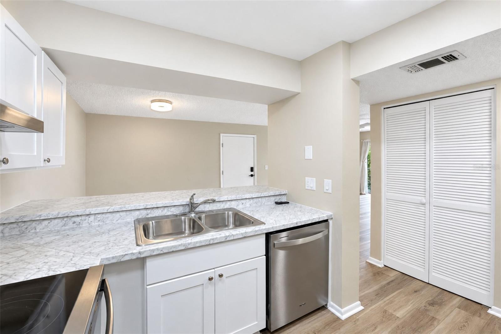 642 Bird Bay Dr E #205 Property Photo 22