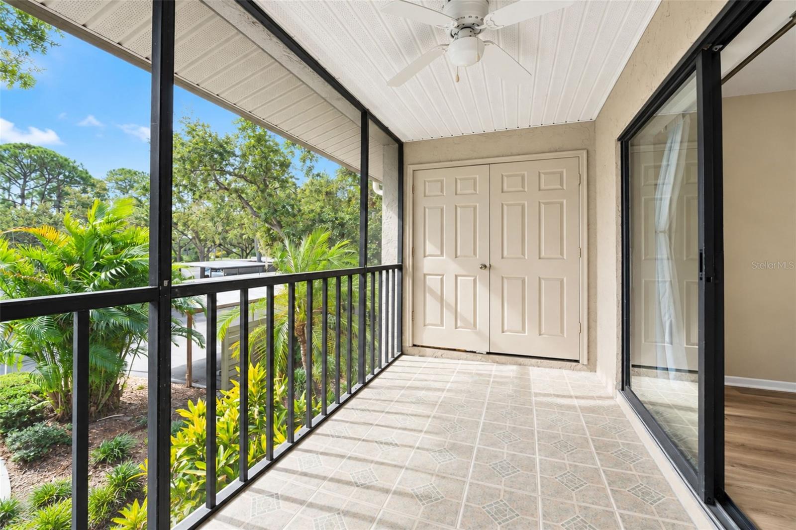 642 Bird Bay Dr E #205 Property Photo 27