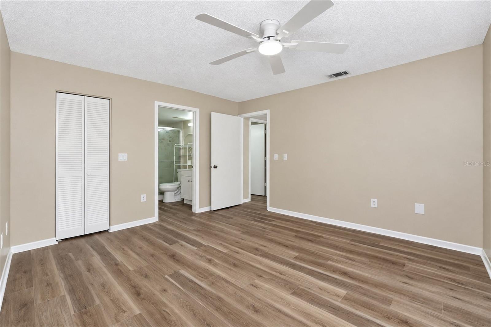 642 Bird Bay Dr E #205 Property Photo 40