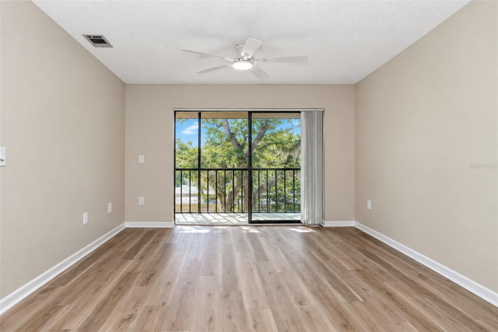642 Bird Bay Dr E #205 Property Photo 41