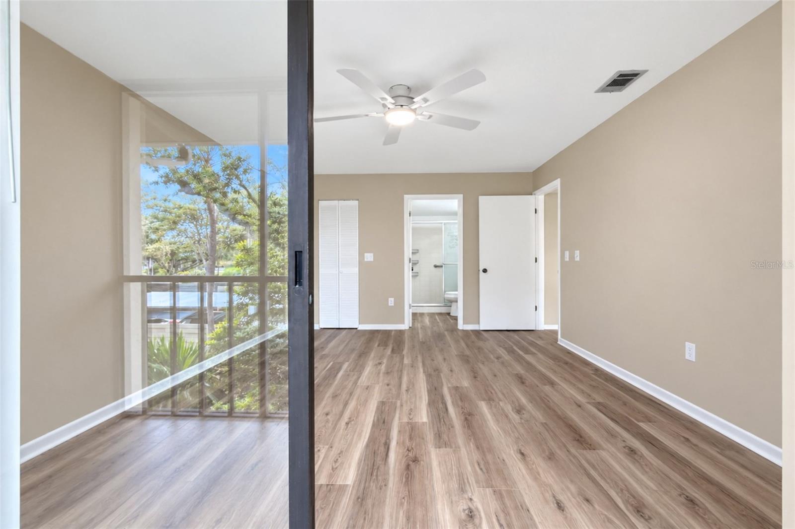 642 Bird Bay Dr E #205 Property Photo 43