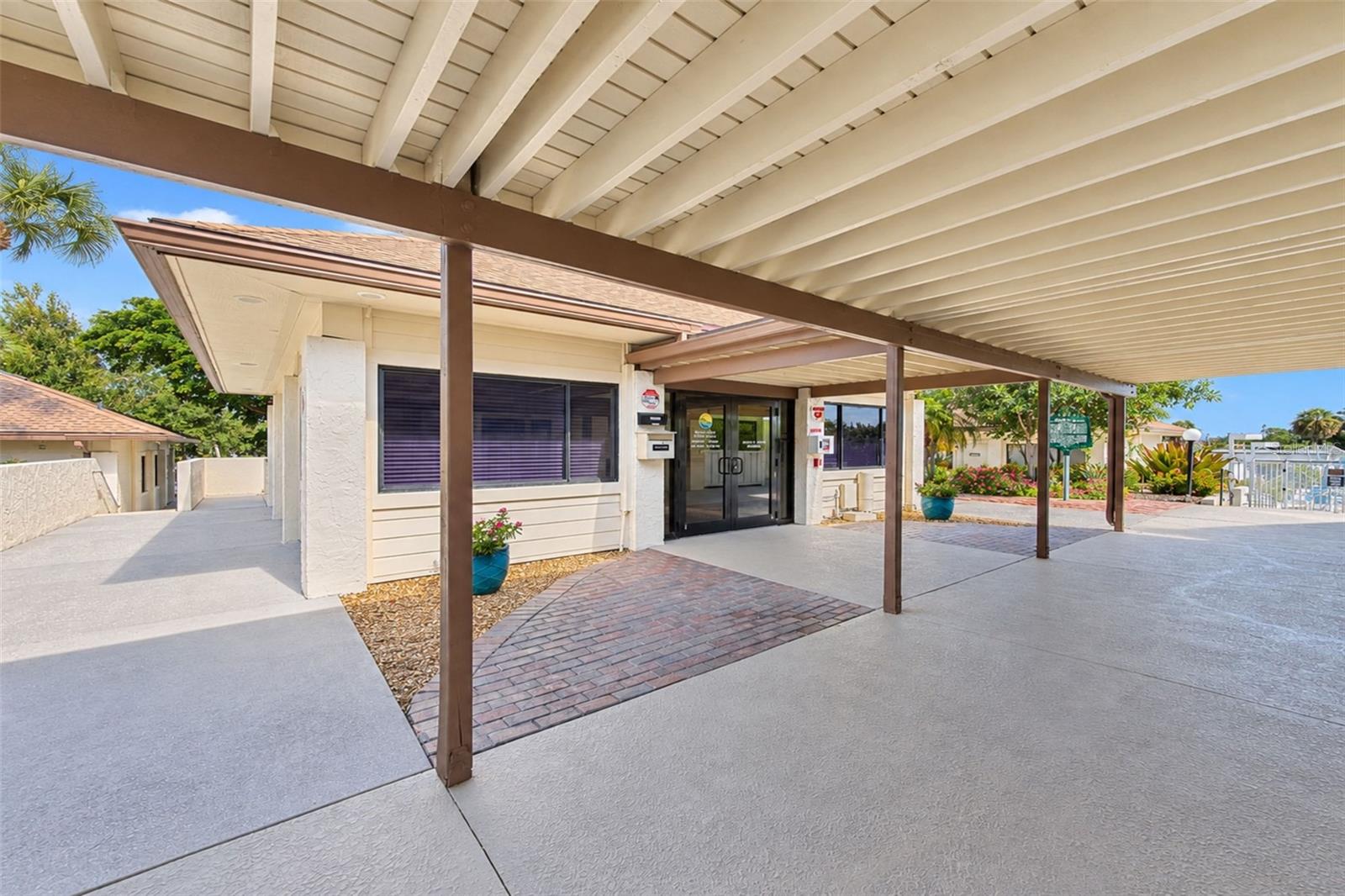 642 Bird Bay Dr E #205 Property Photo 52