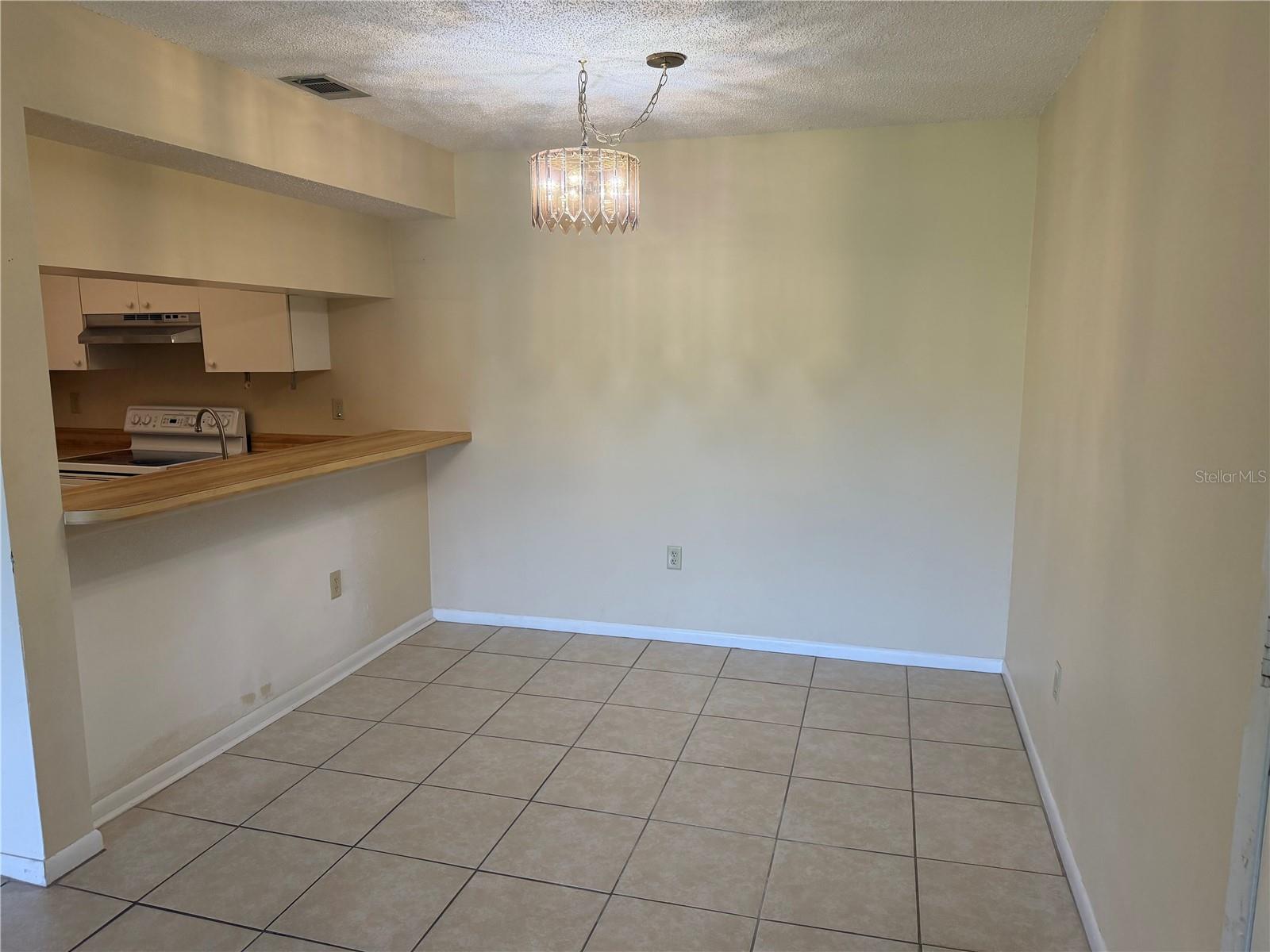 638 Bird Bay Dr E #208 Property Photo 3