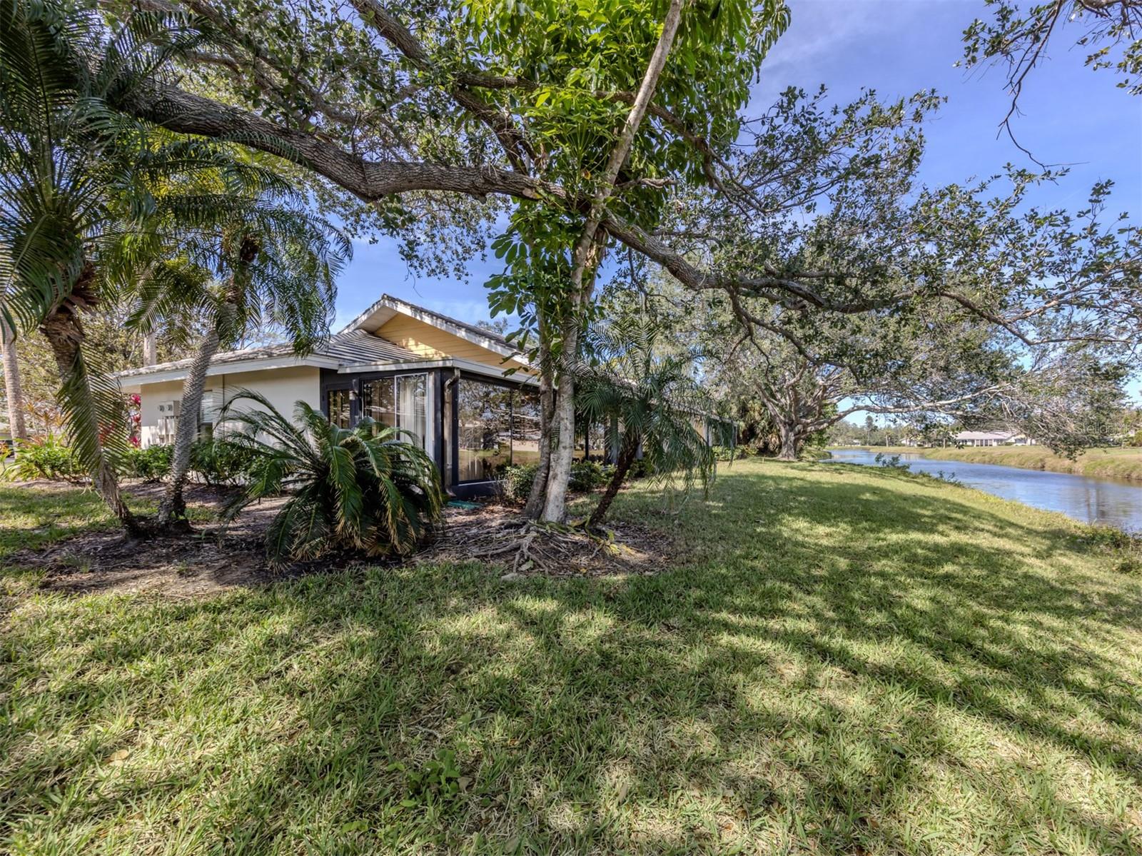 268 Southampton Dr #309 Property Photo 7