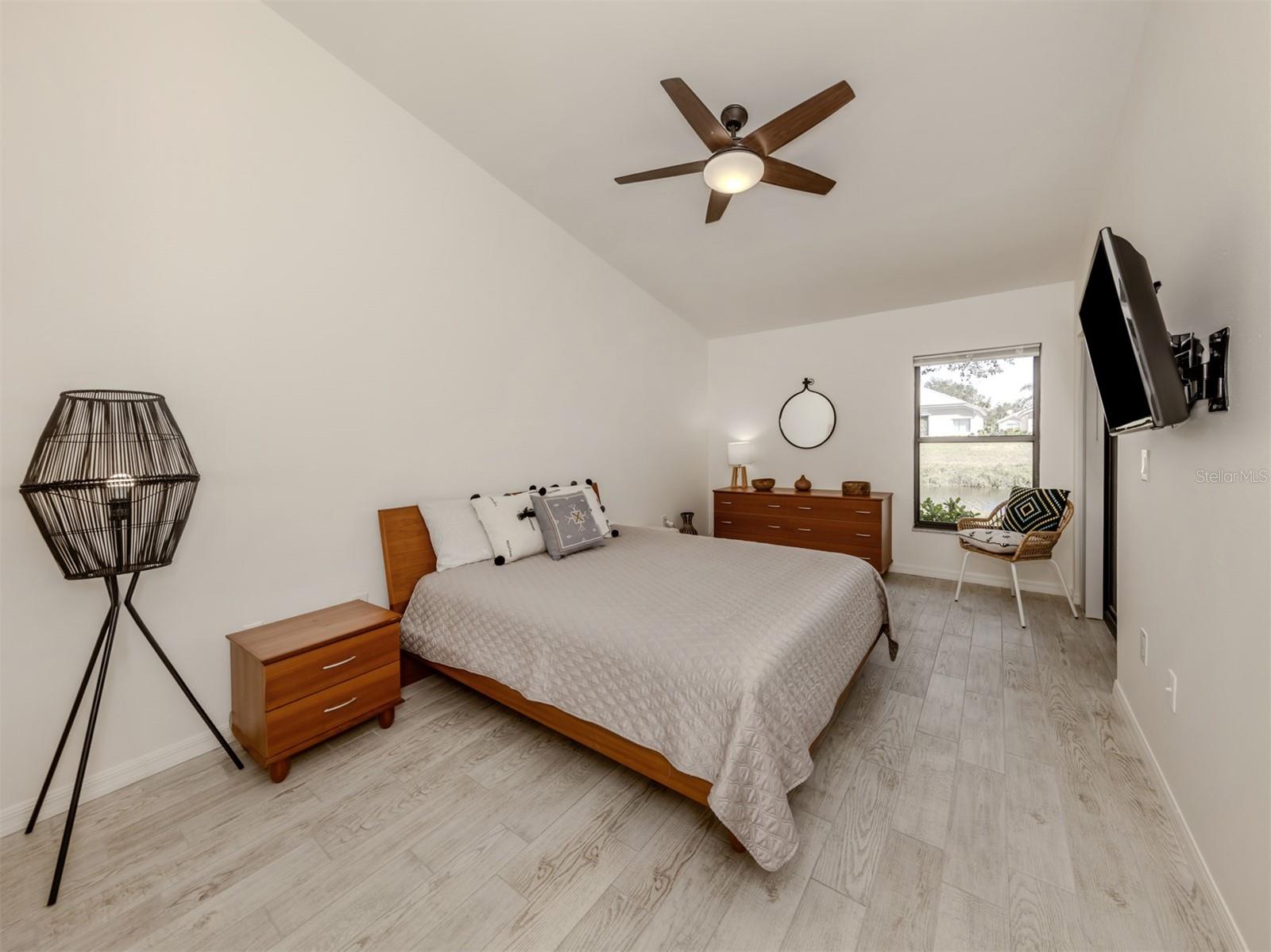 268 Southampton Dr #309 Property Photo 12