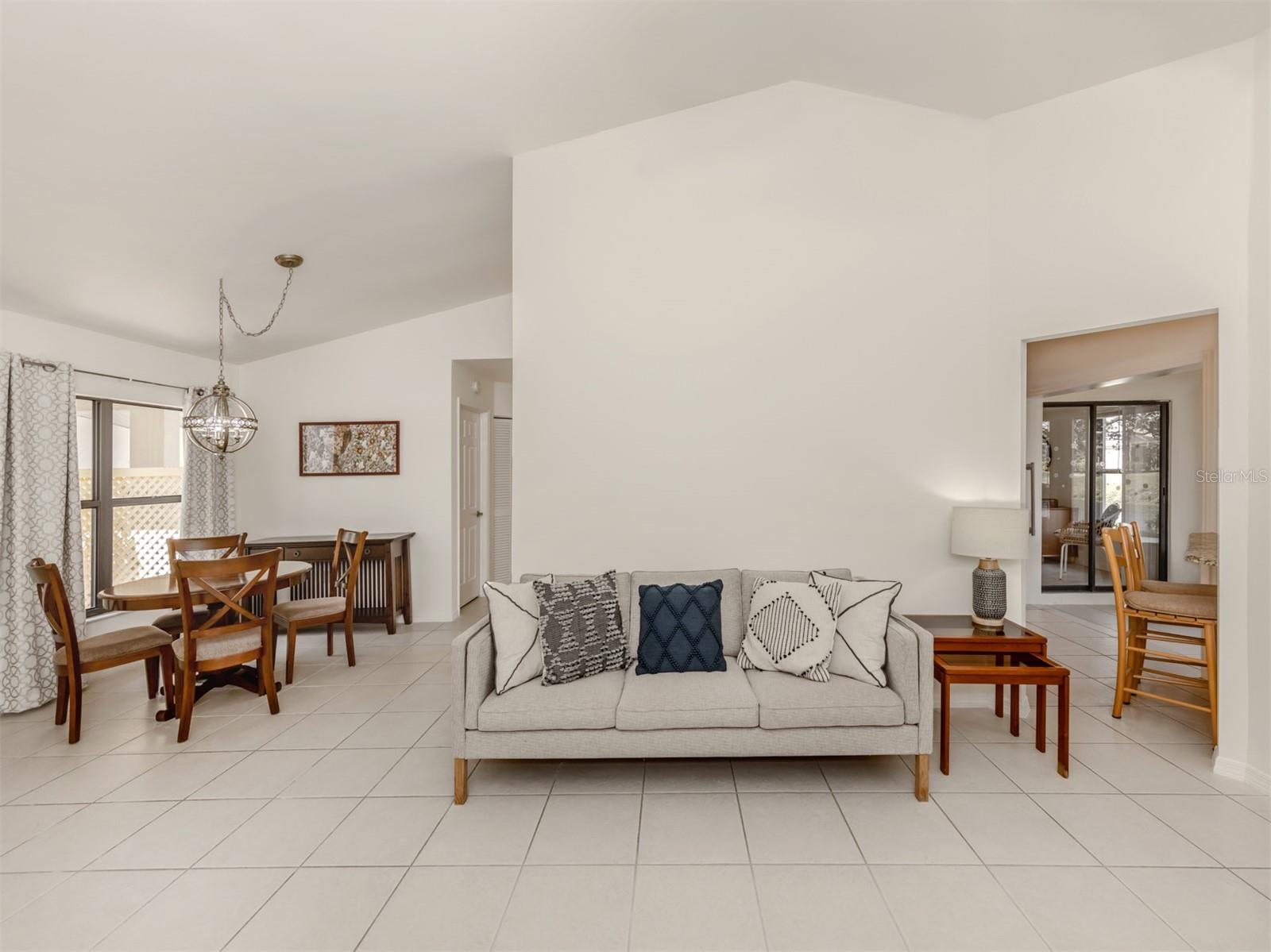 268 Southampton Dr #309 Property Photo 26