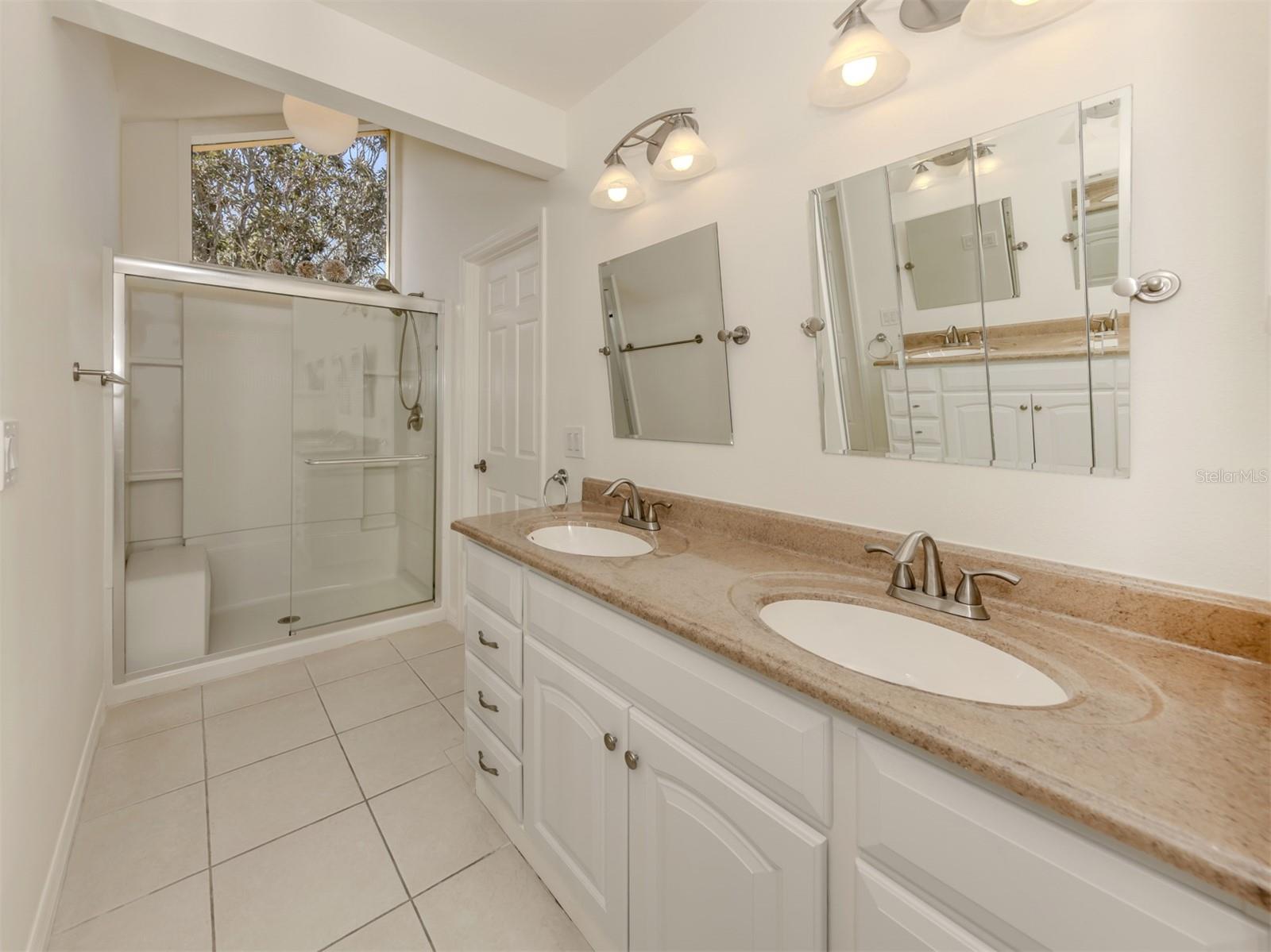 268 Southampton Dr #309 Property Photo 28