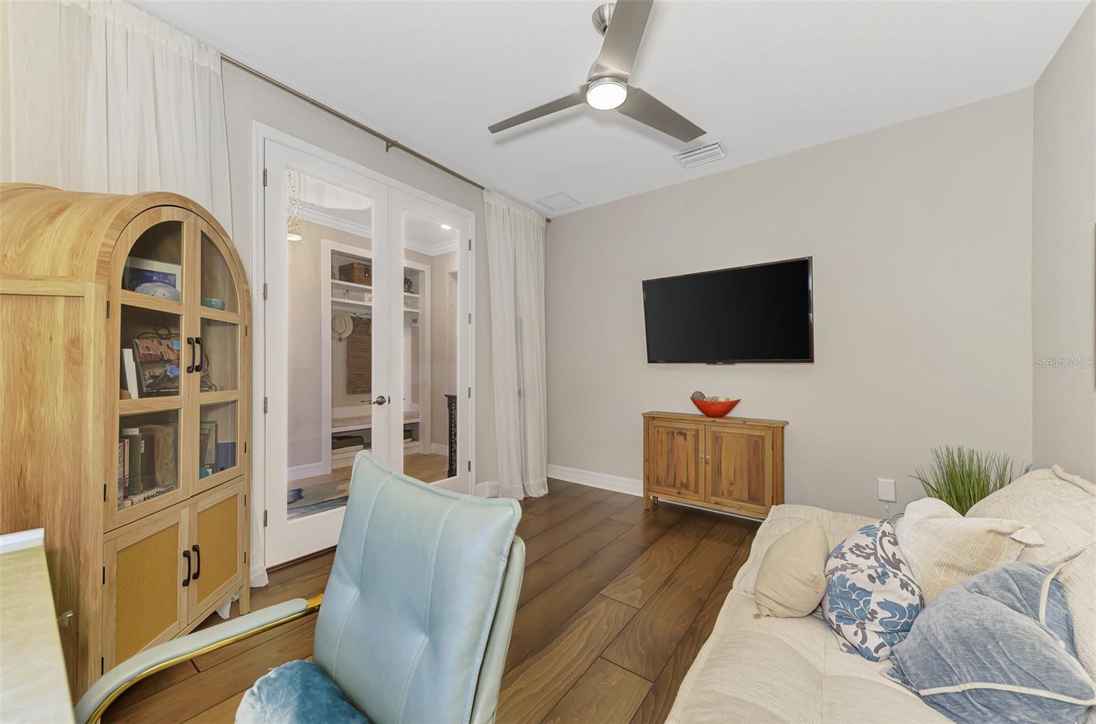 23423 Waverly Cir Property Photo 59