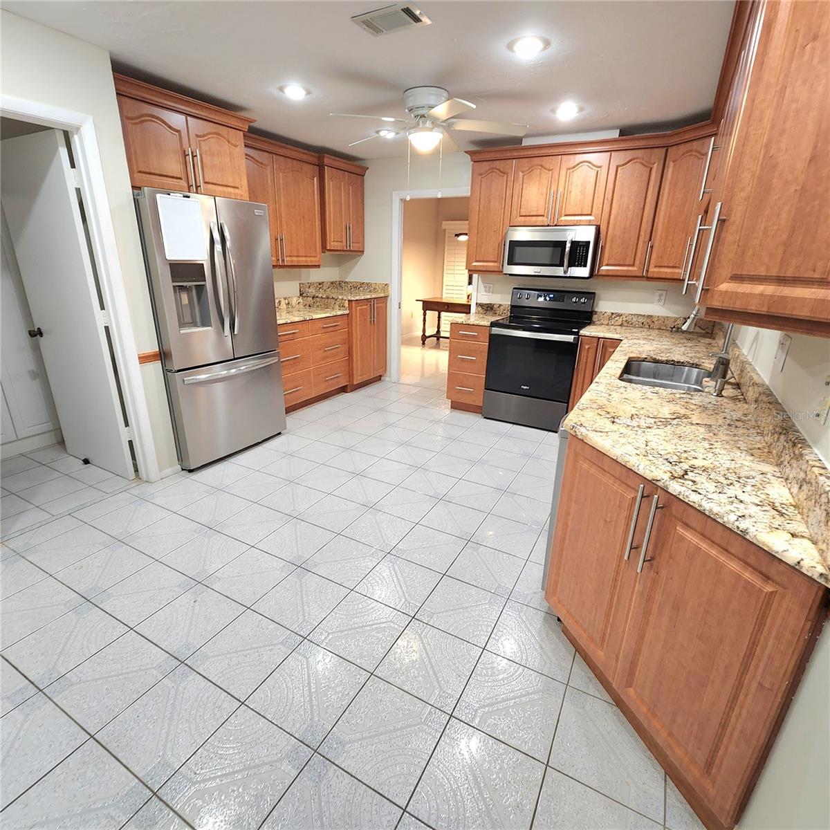 49 Sandstone Cir Property Photo 3